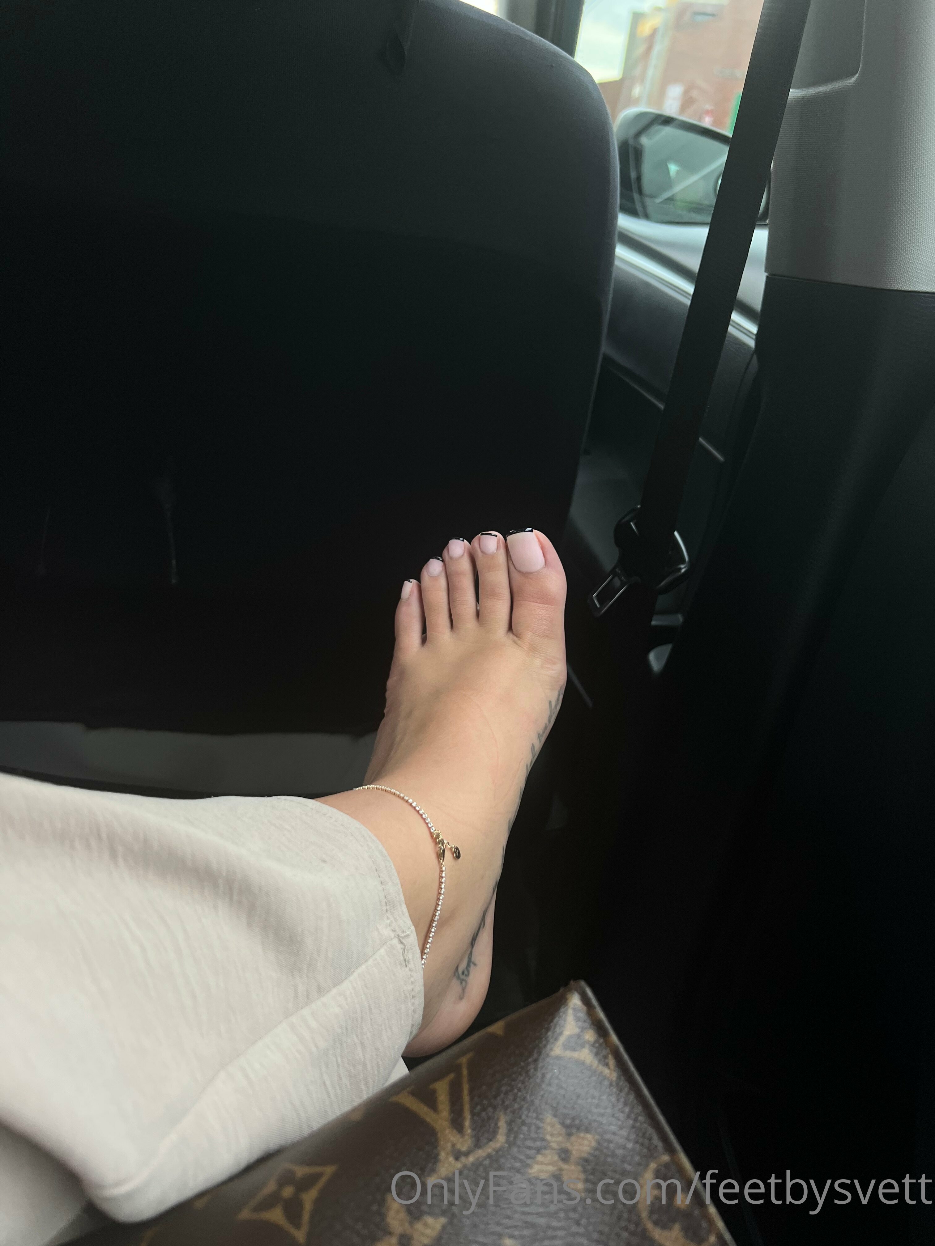 feetbysvett feet photo 21