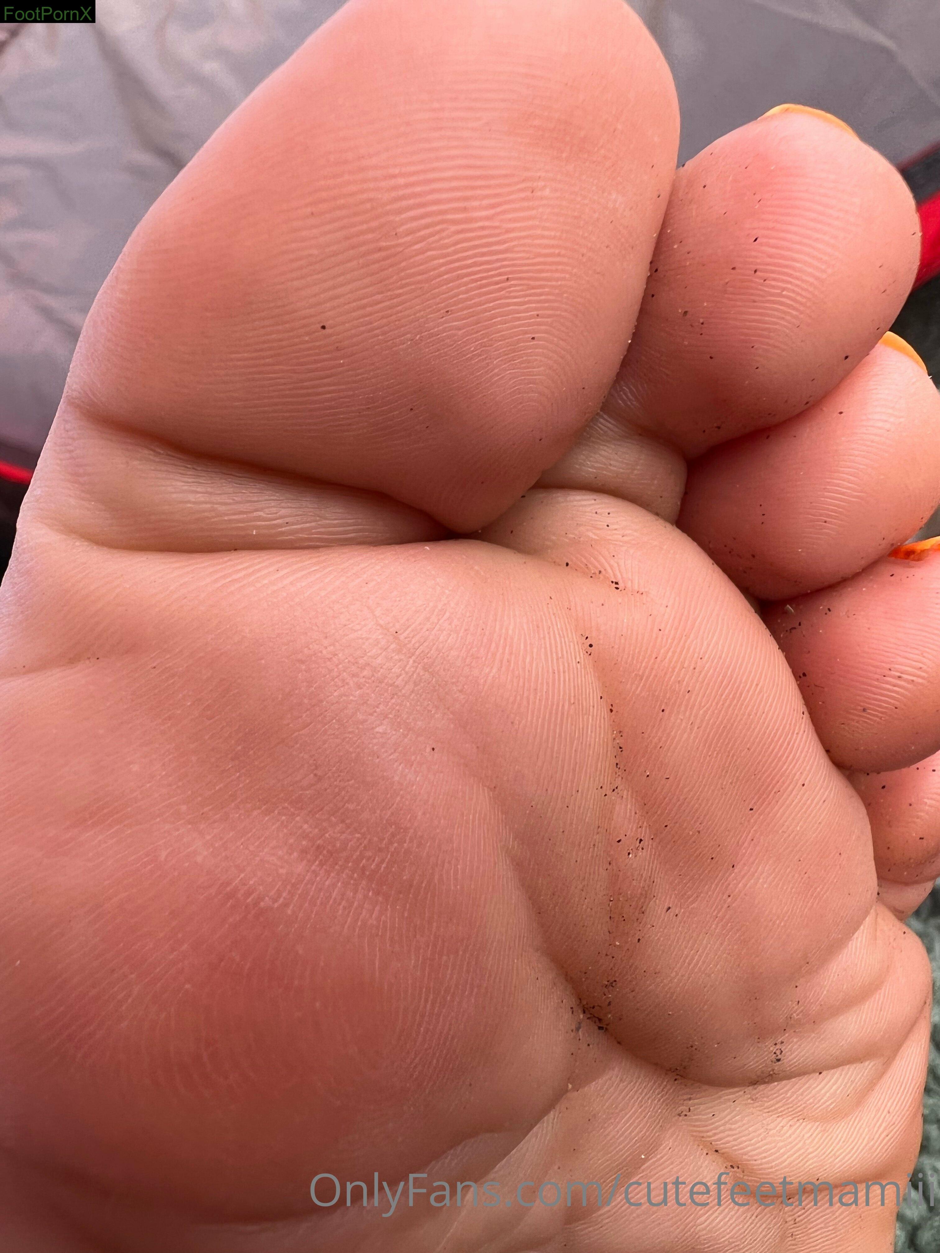 cutefeetmamiii feet photo 16