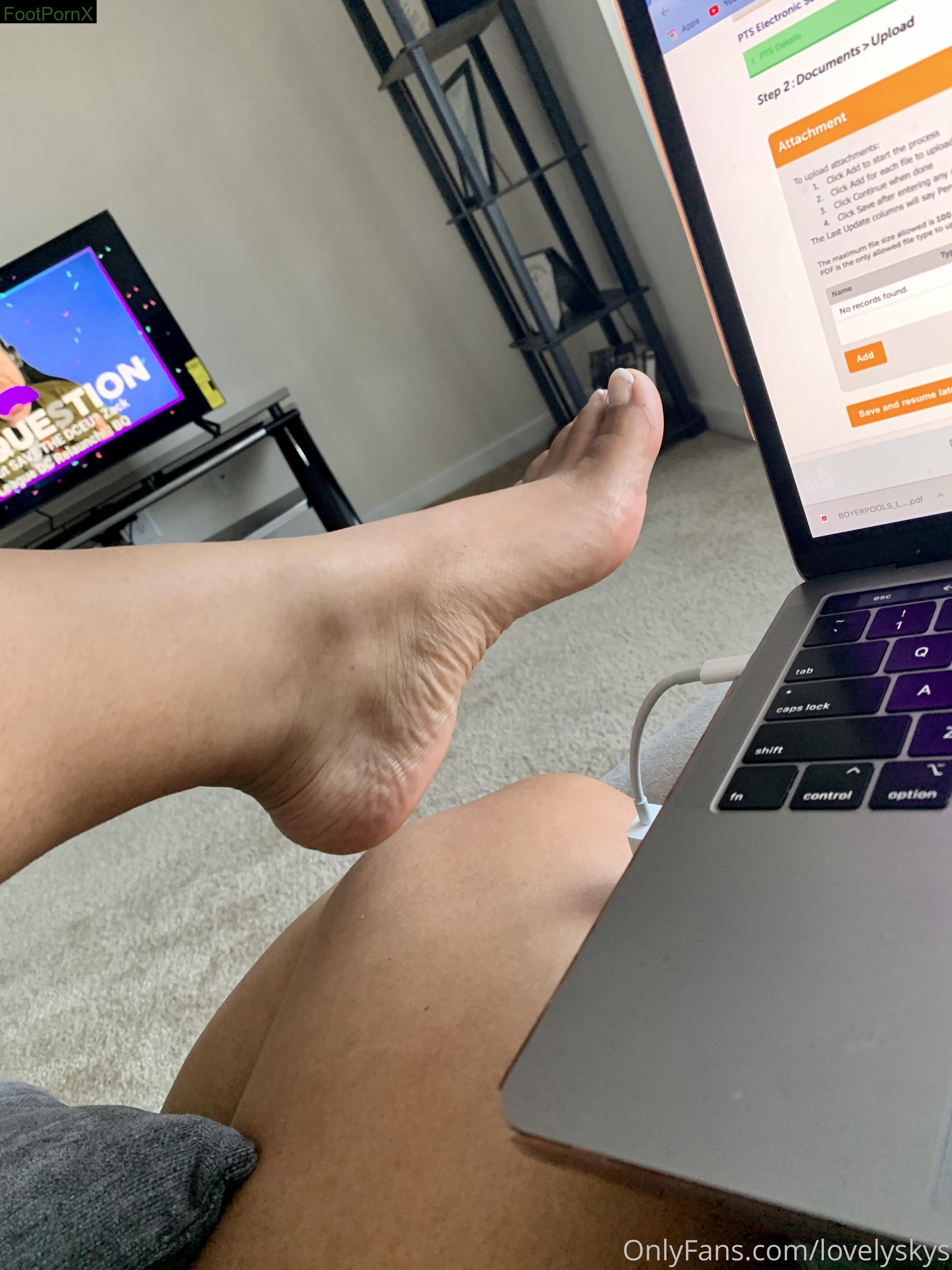 lovelyskys feet photo 10