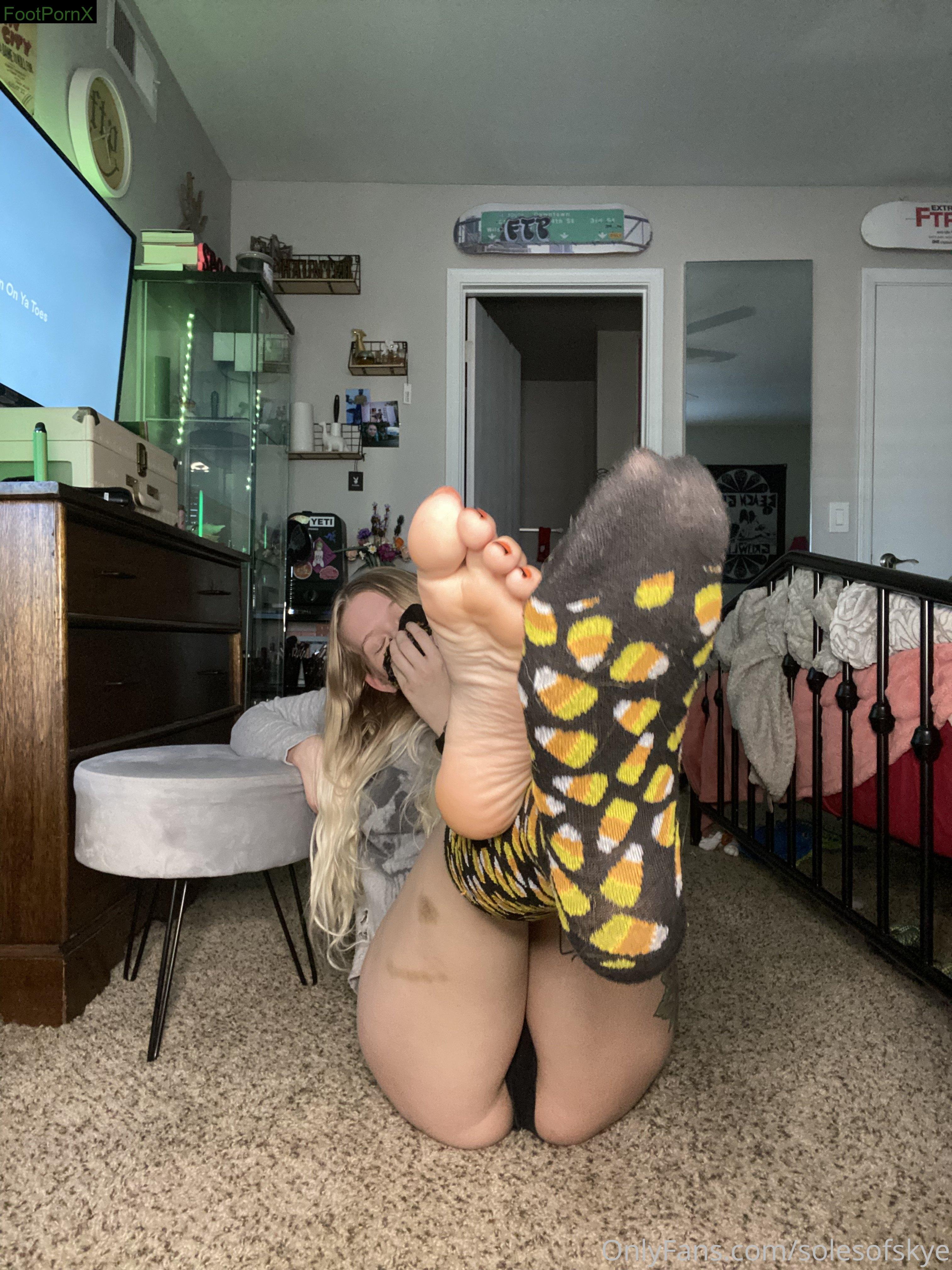 solesofskye feet photo 5