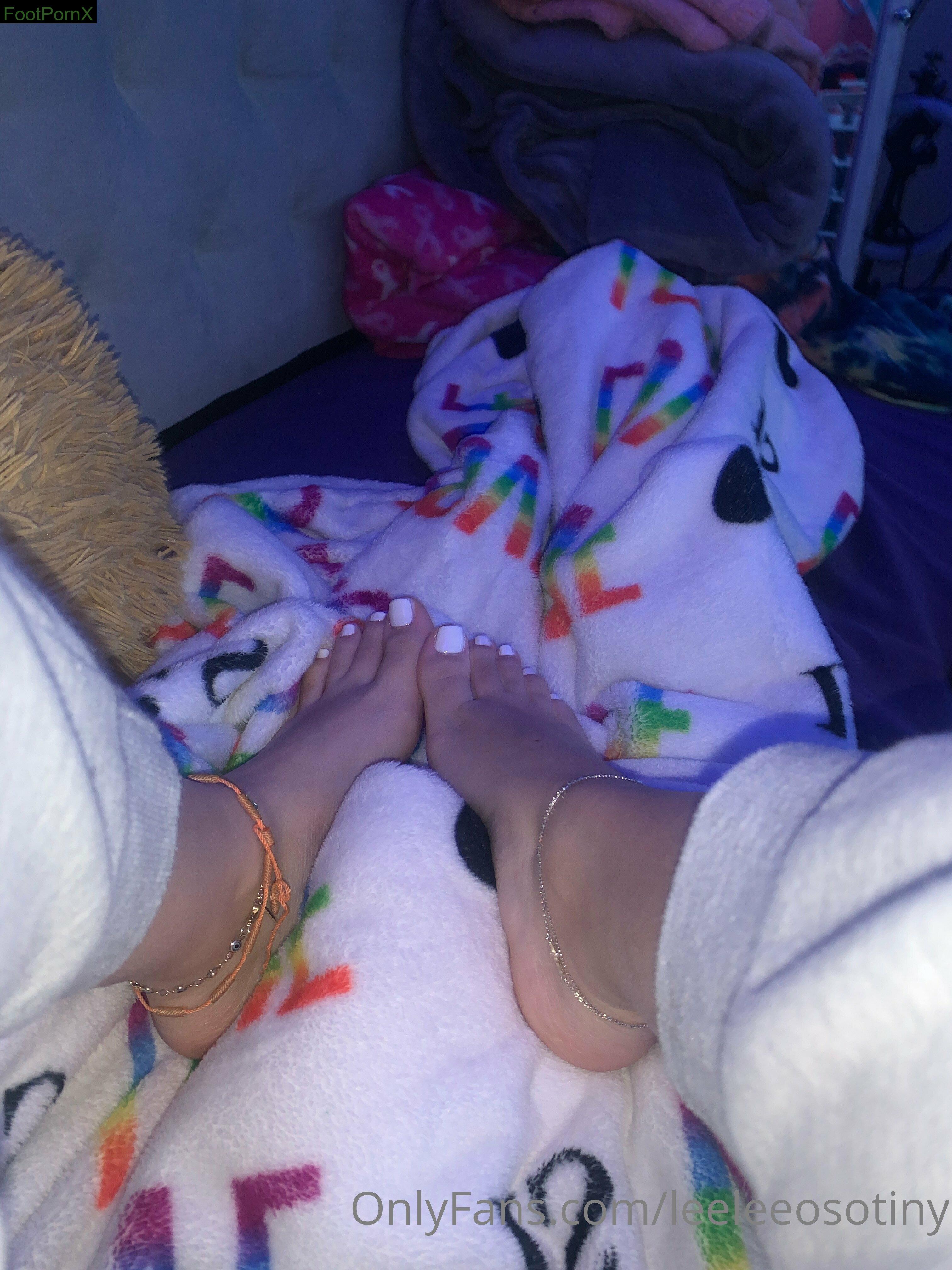 leeleeosotiny feet photo 22