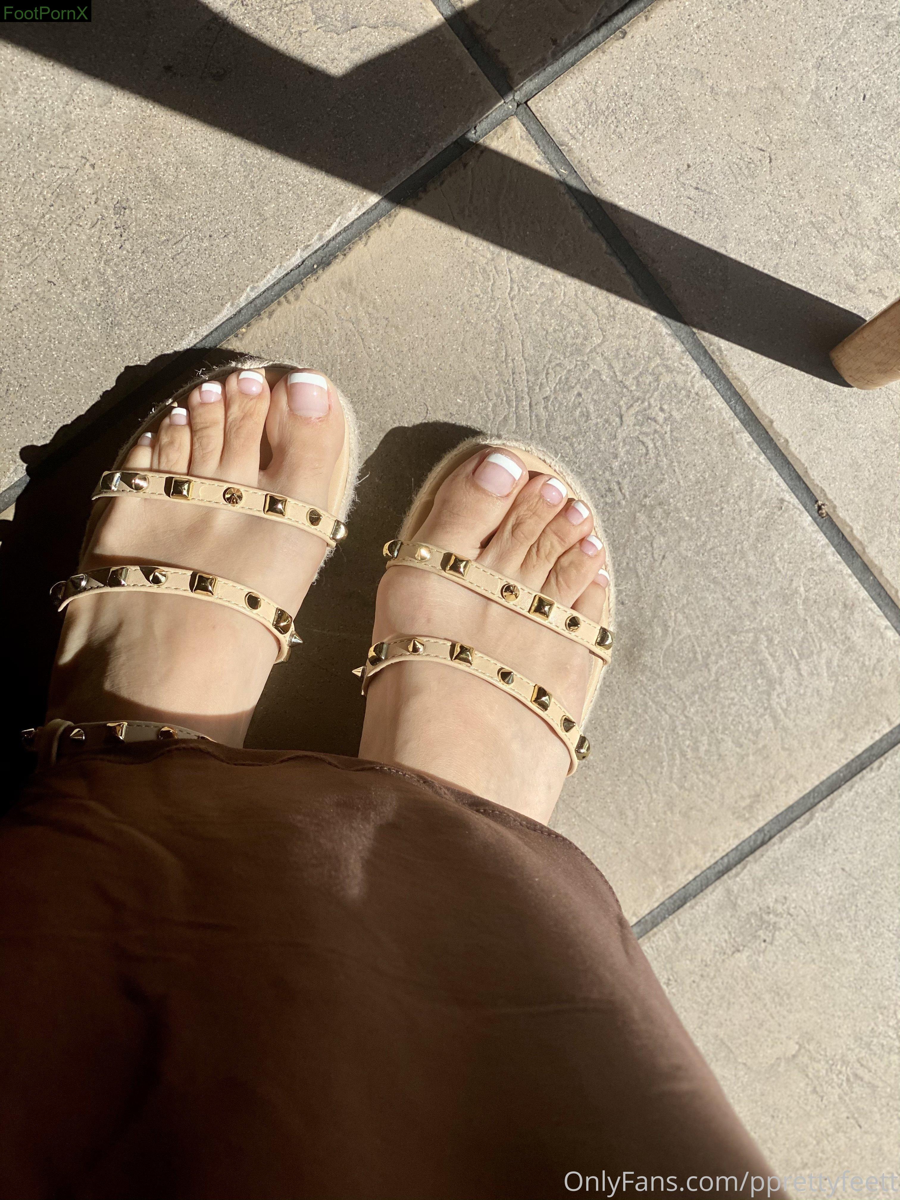 pprettyfeett feet photo 5