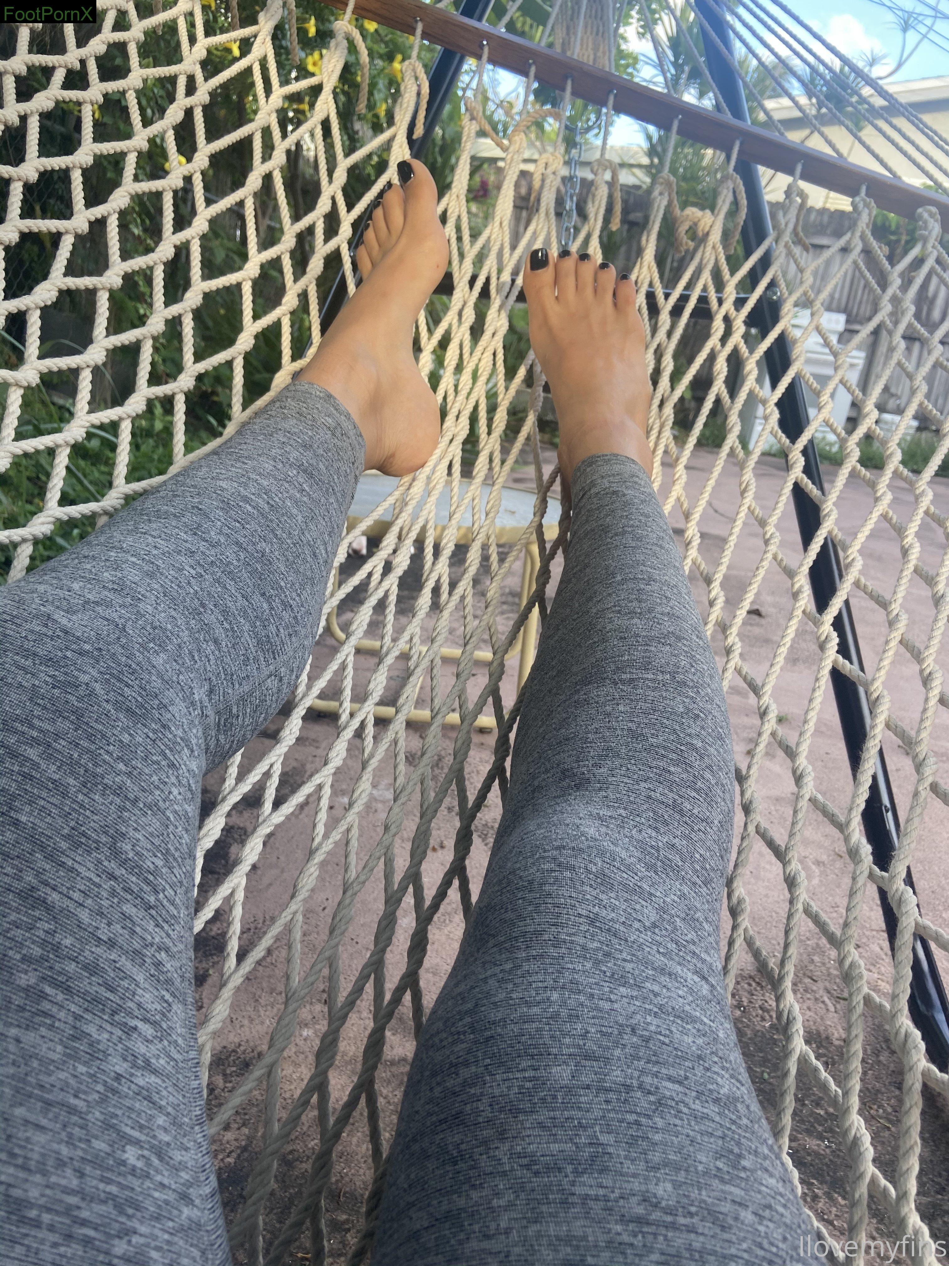 iluvmyfins feet photo 15