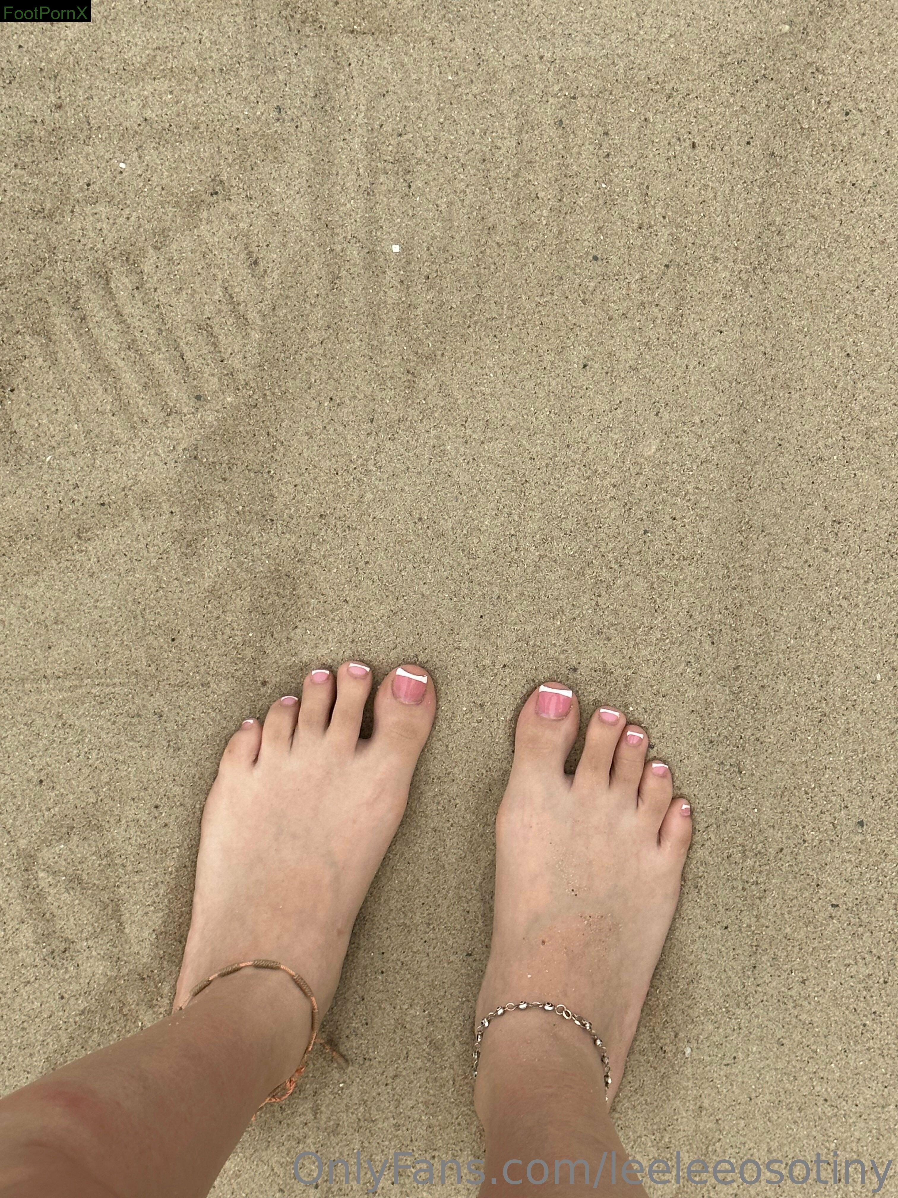 leeleeosotiny feet photo 17