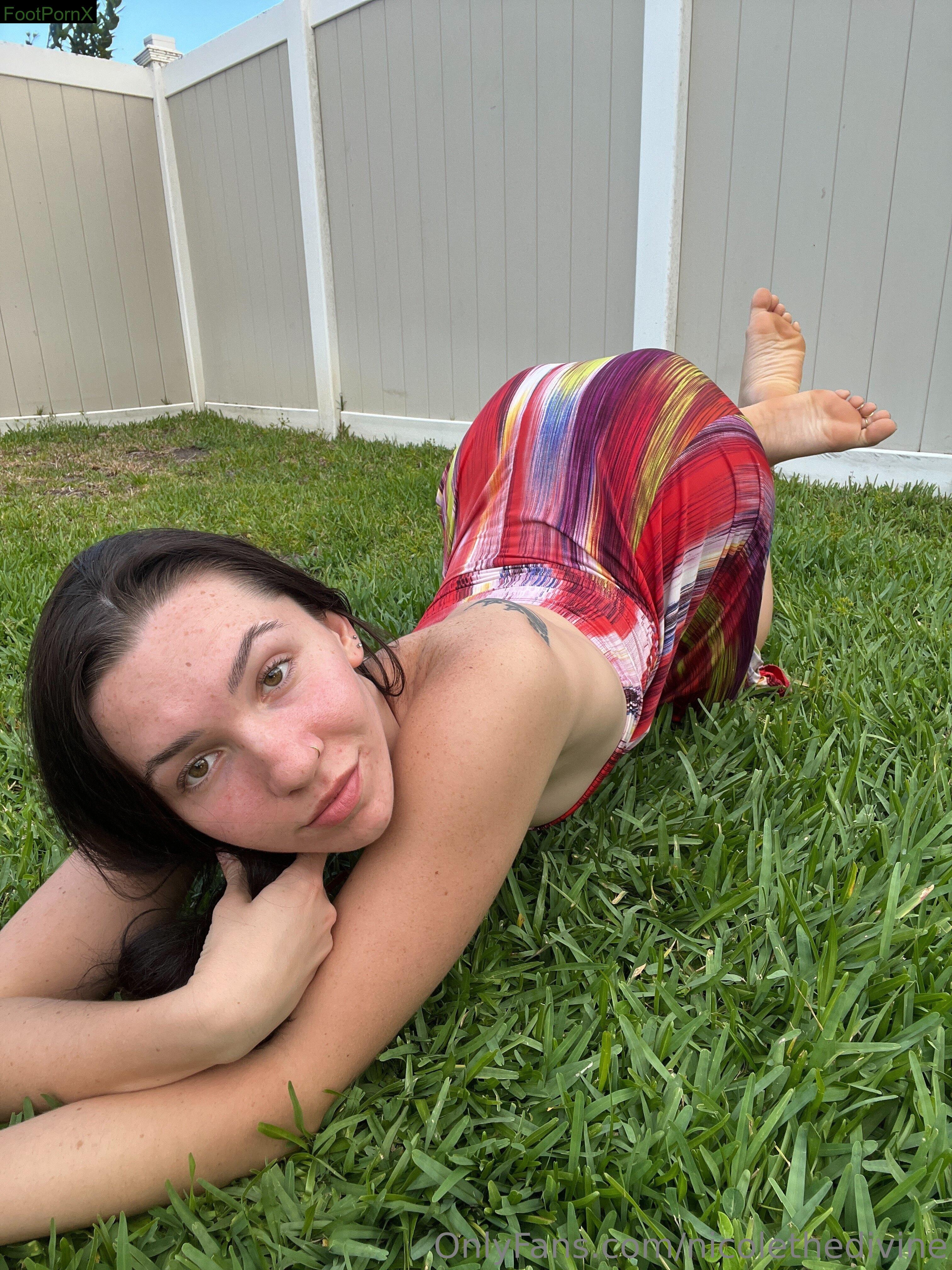 nicolethedivine feet photo 2