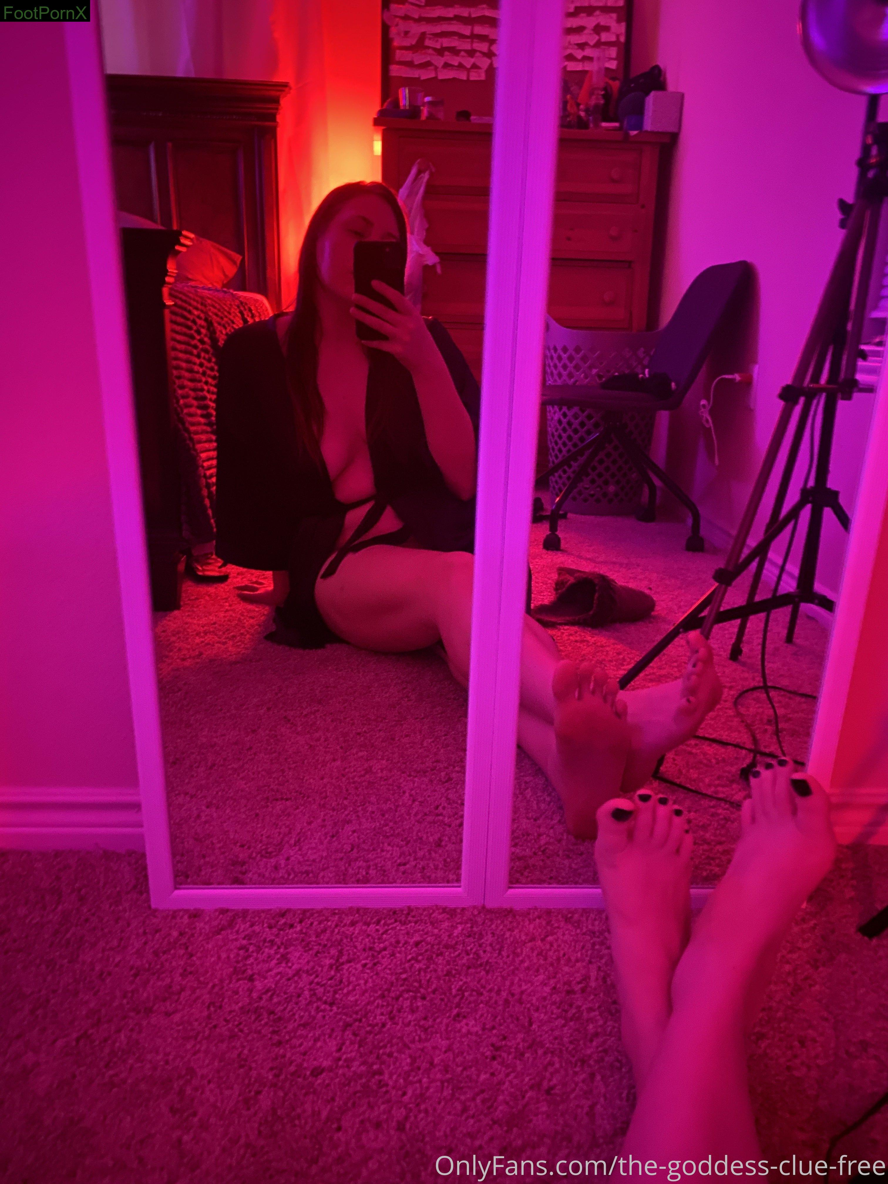 the-goddess-clue-free feet photo 3