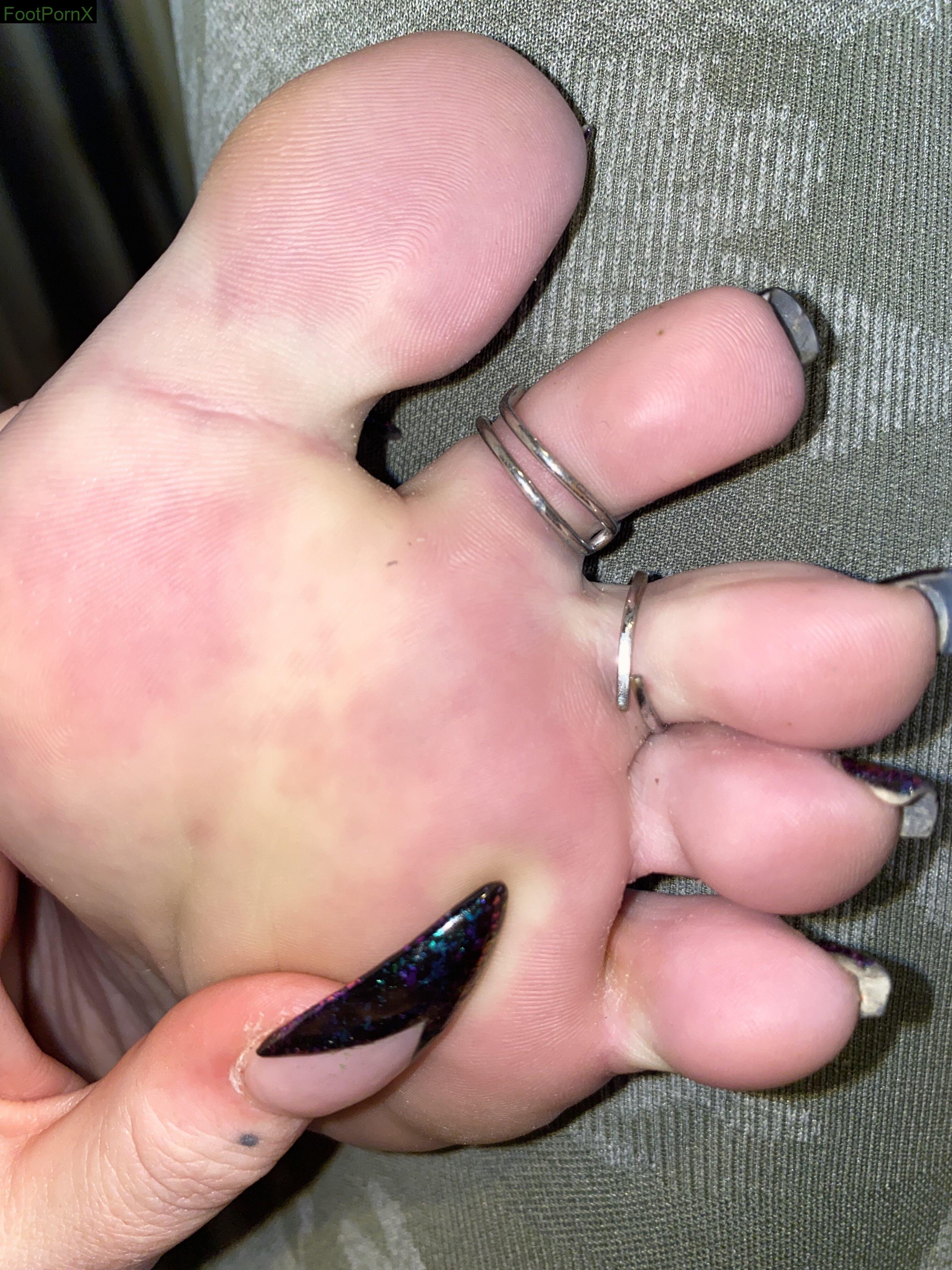 toetal_vixen feet photo 9