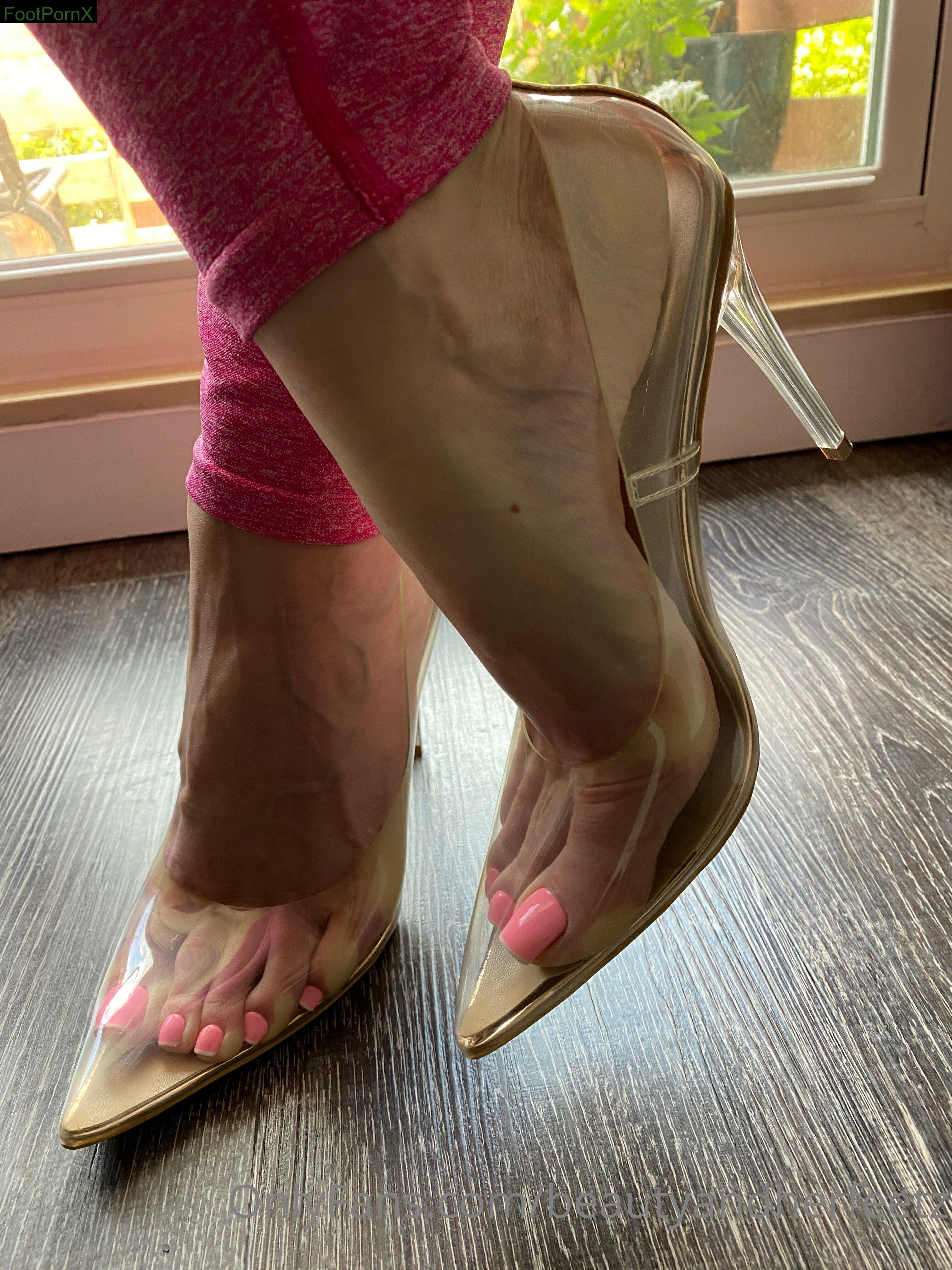 beautyandherfeetz feet photo 4