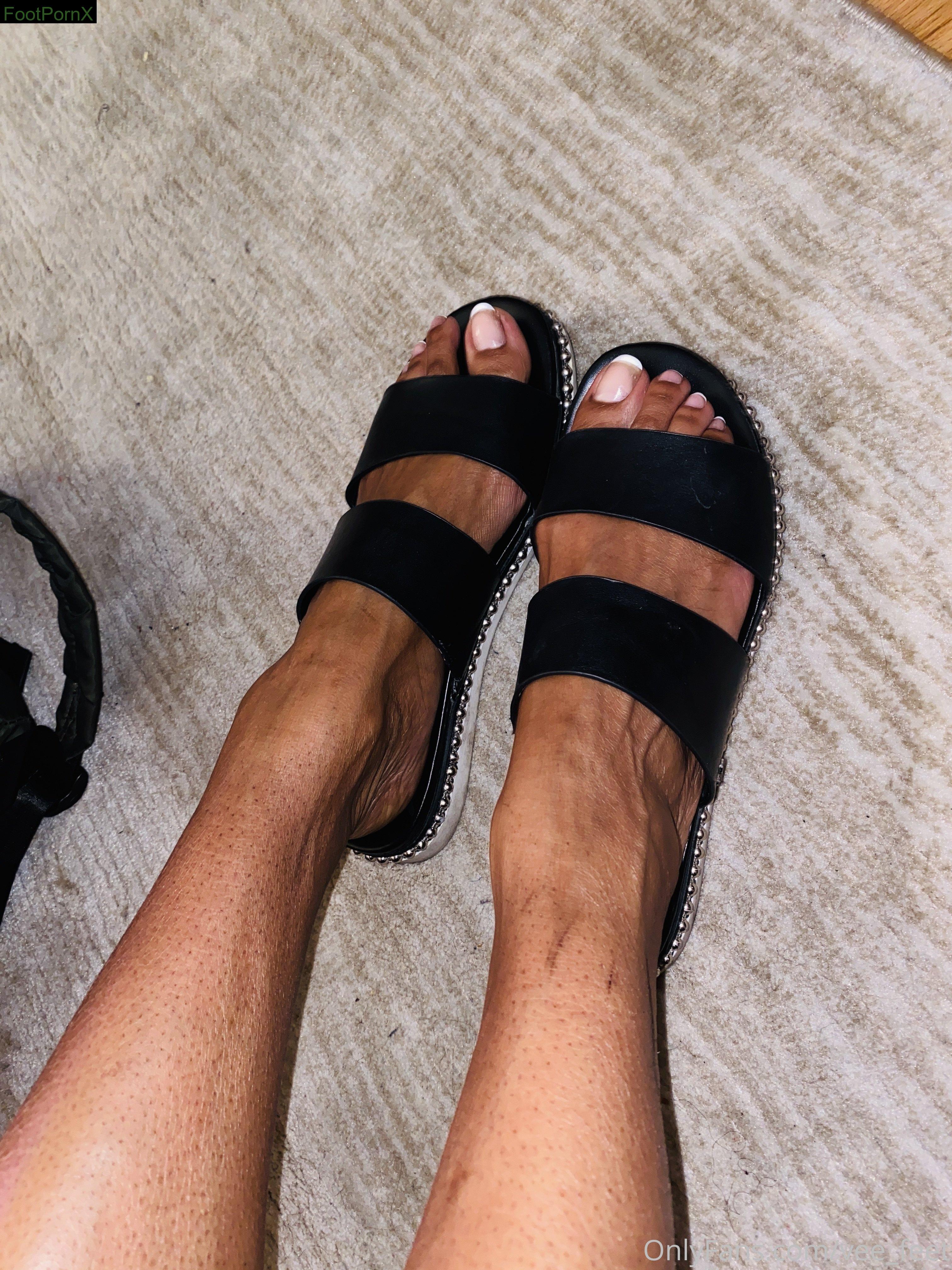 vee_feet feet photo 17