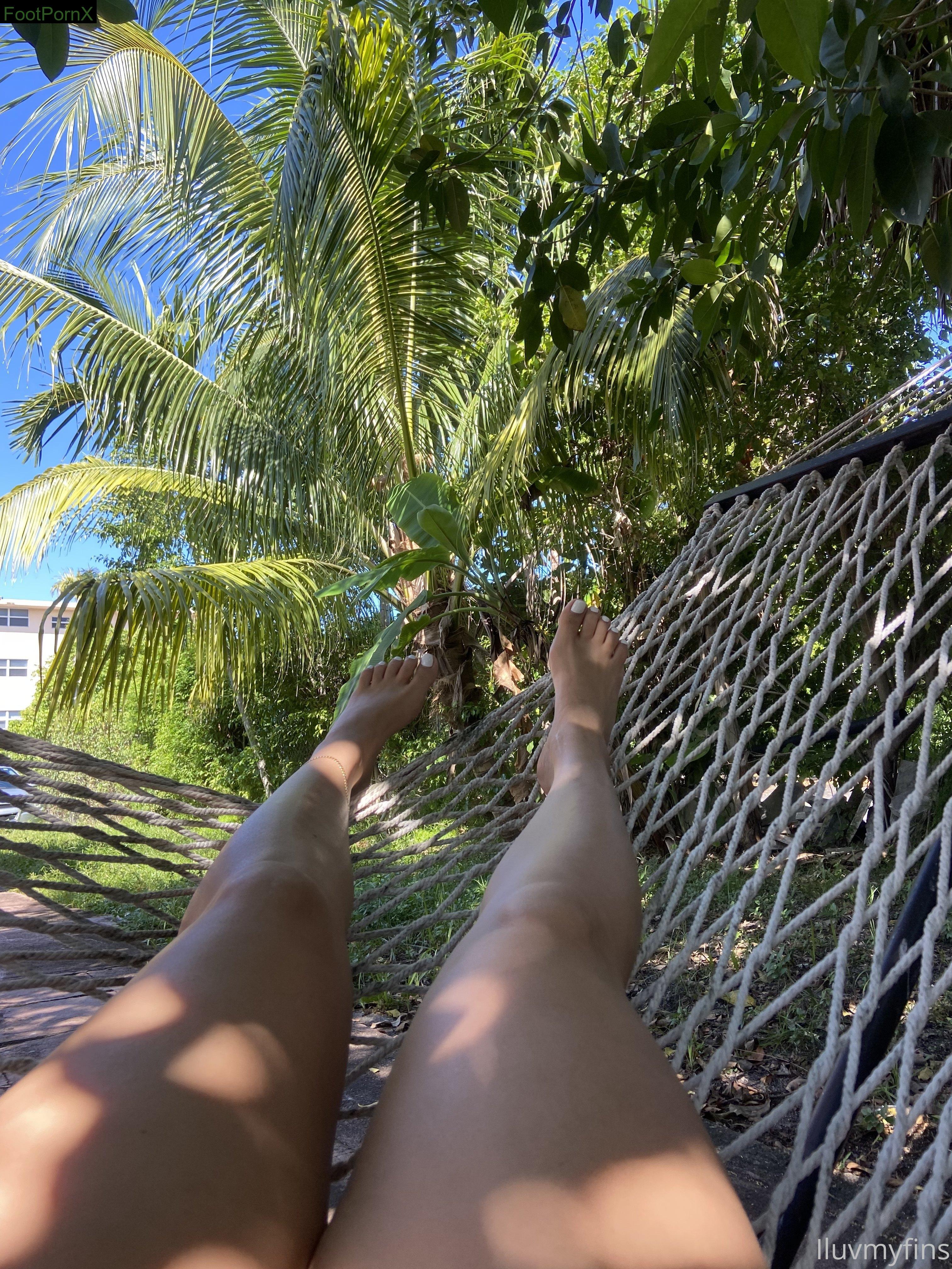 iluvmyfins feet photo 11