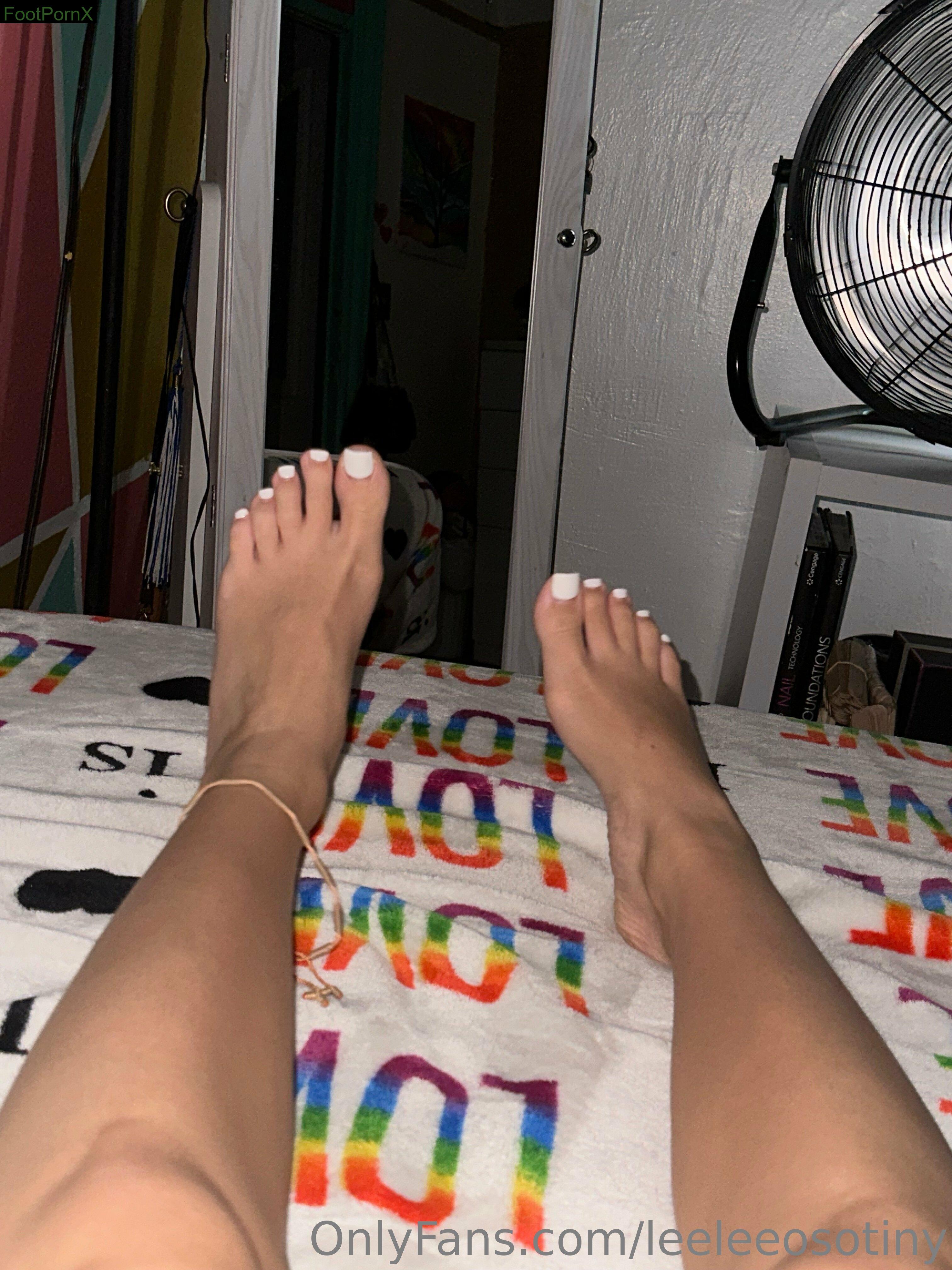 leeleeosotiny feet photo 23
