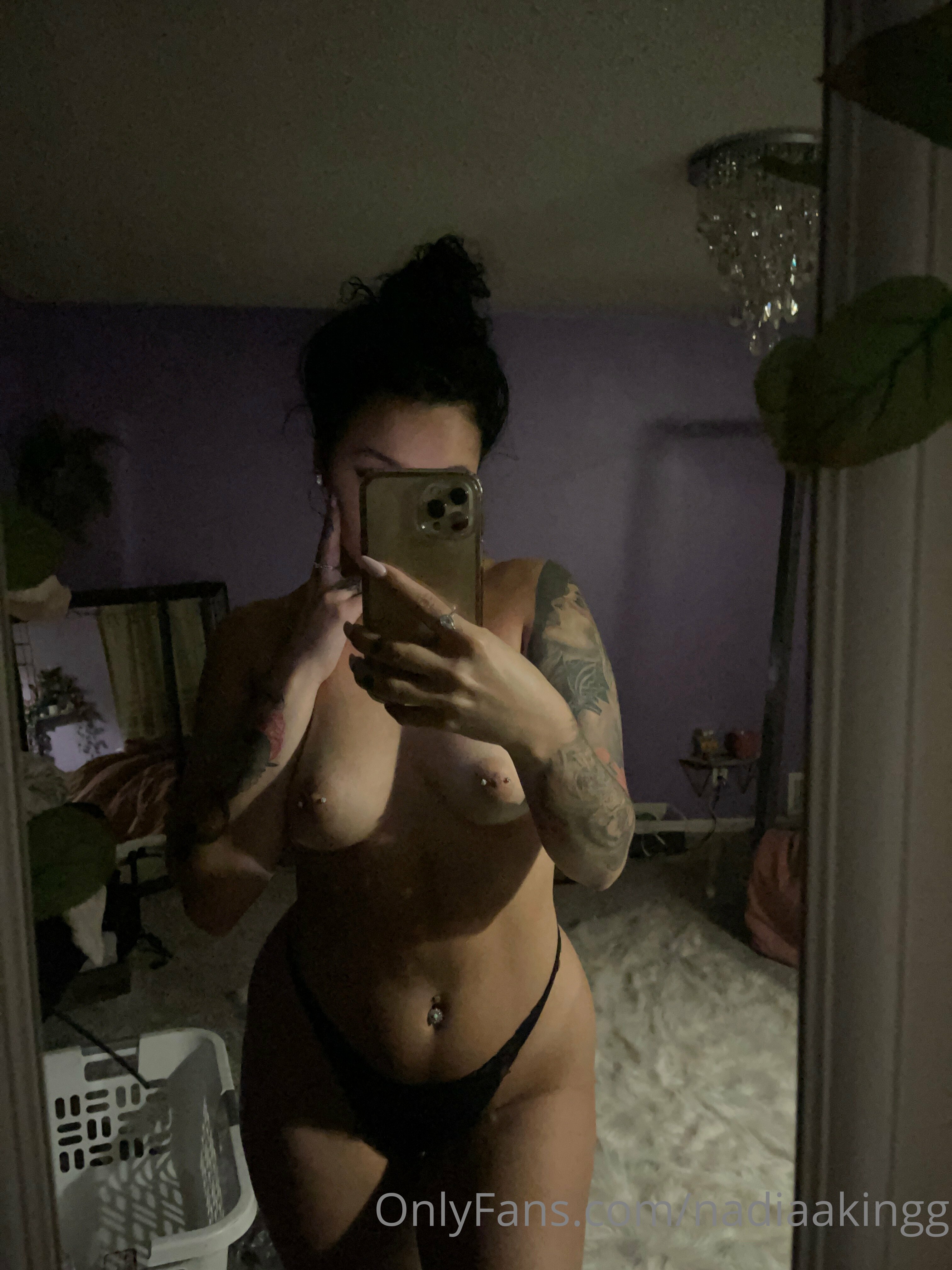nadiaakingg feet photo 6
