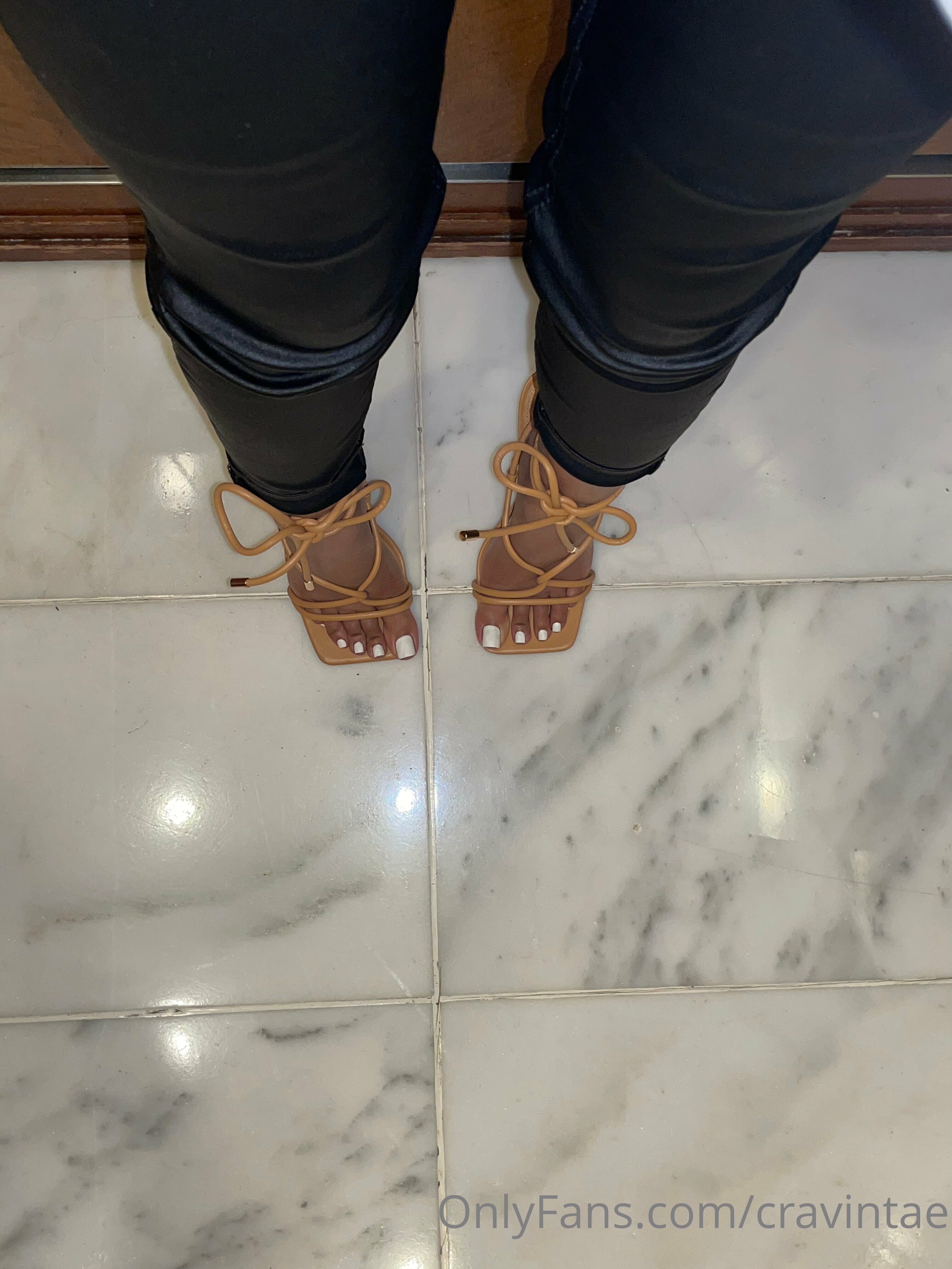 cravintae feet photo 4