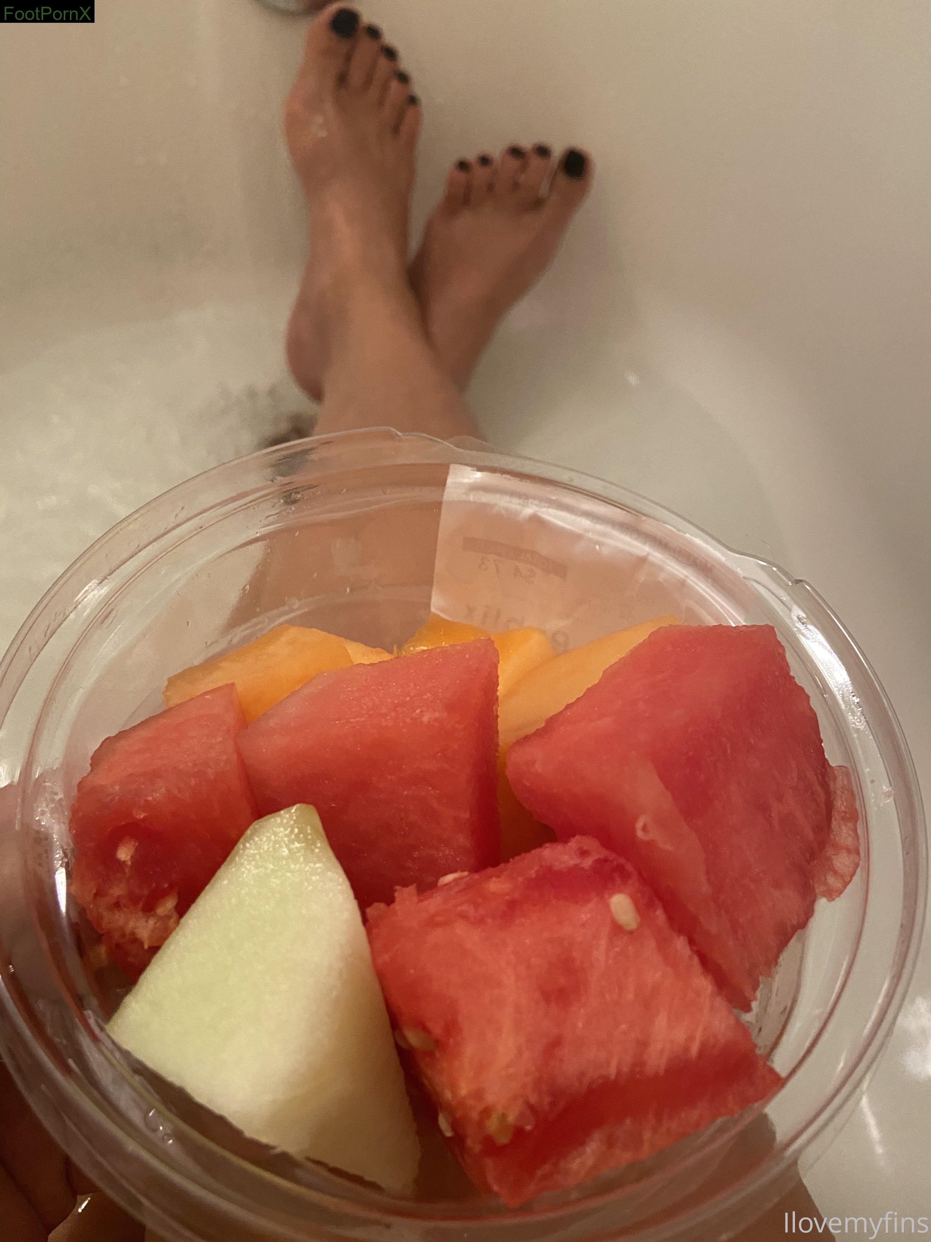 iluvmyfins feet photo 18
