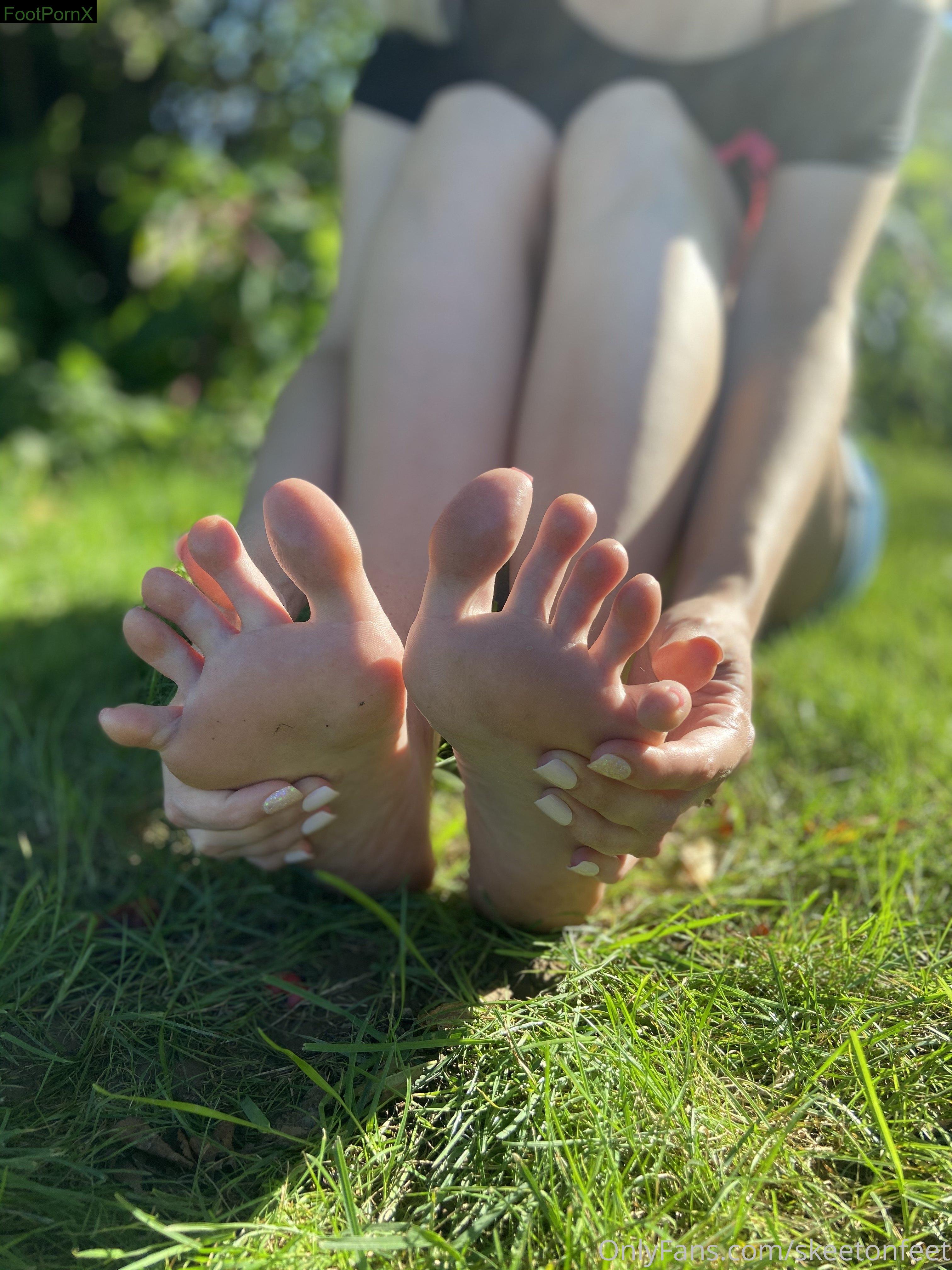 skeetonfeet feet photo 5