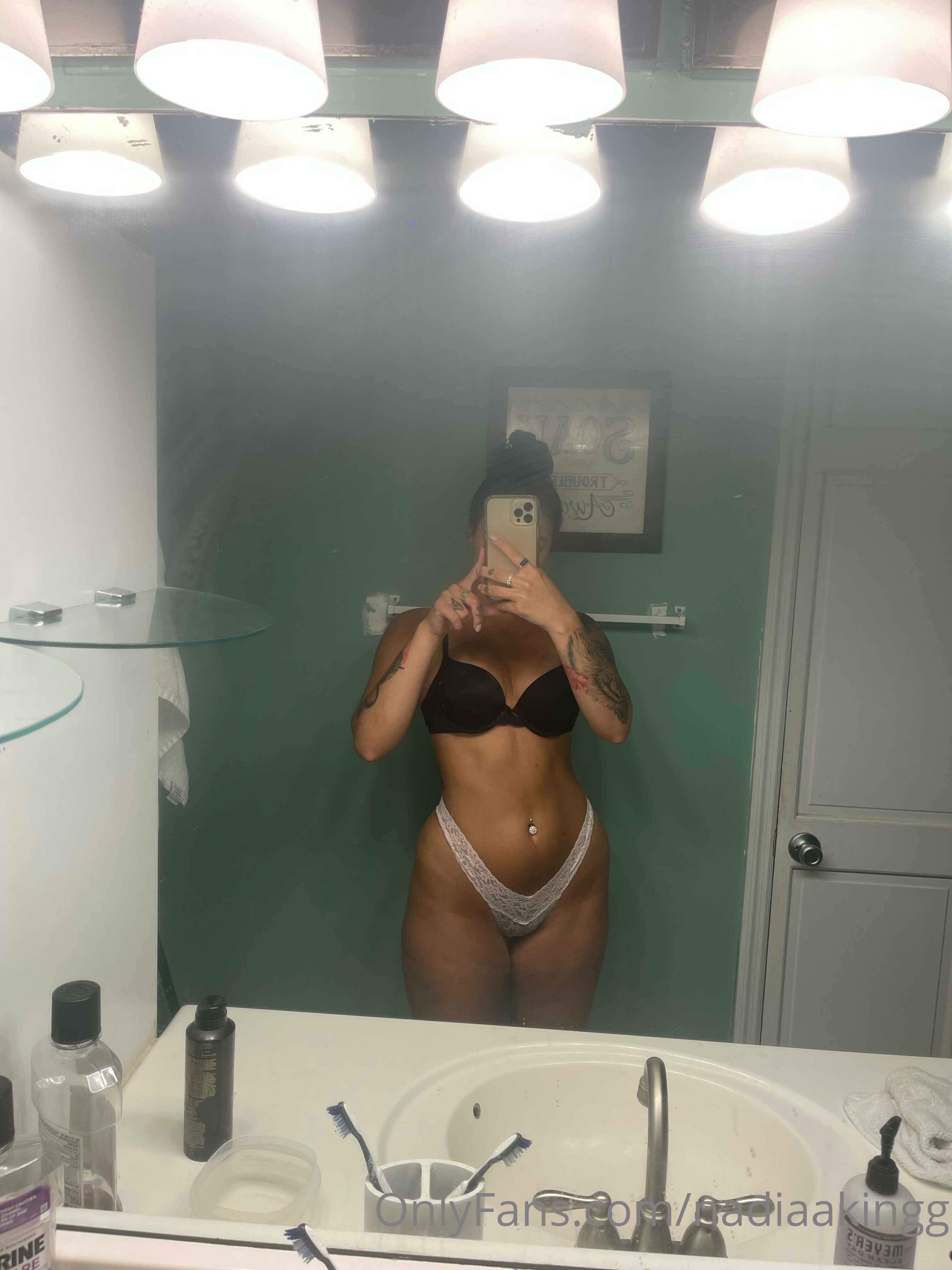 nadiaakingg feet photo 14