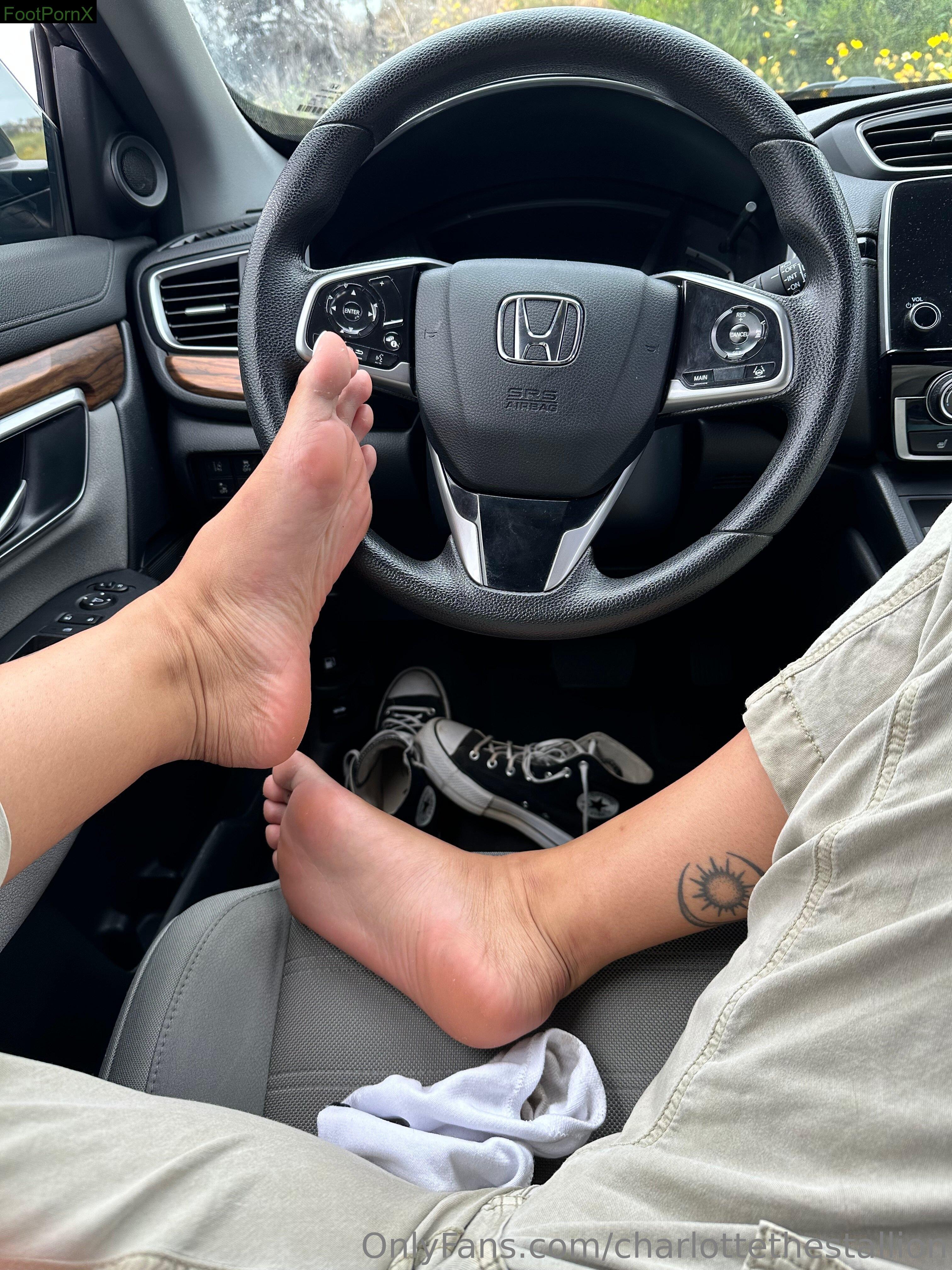 charlottethestallion feet photo 1