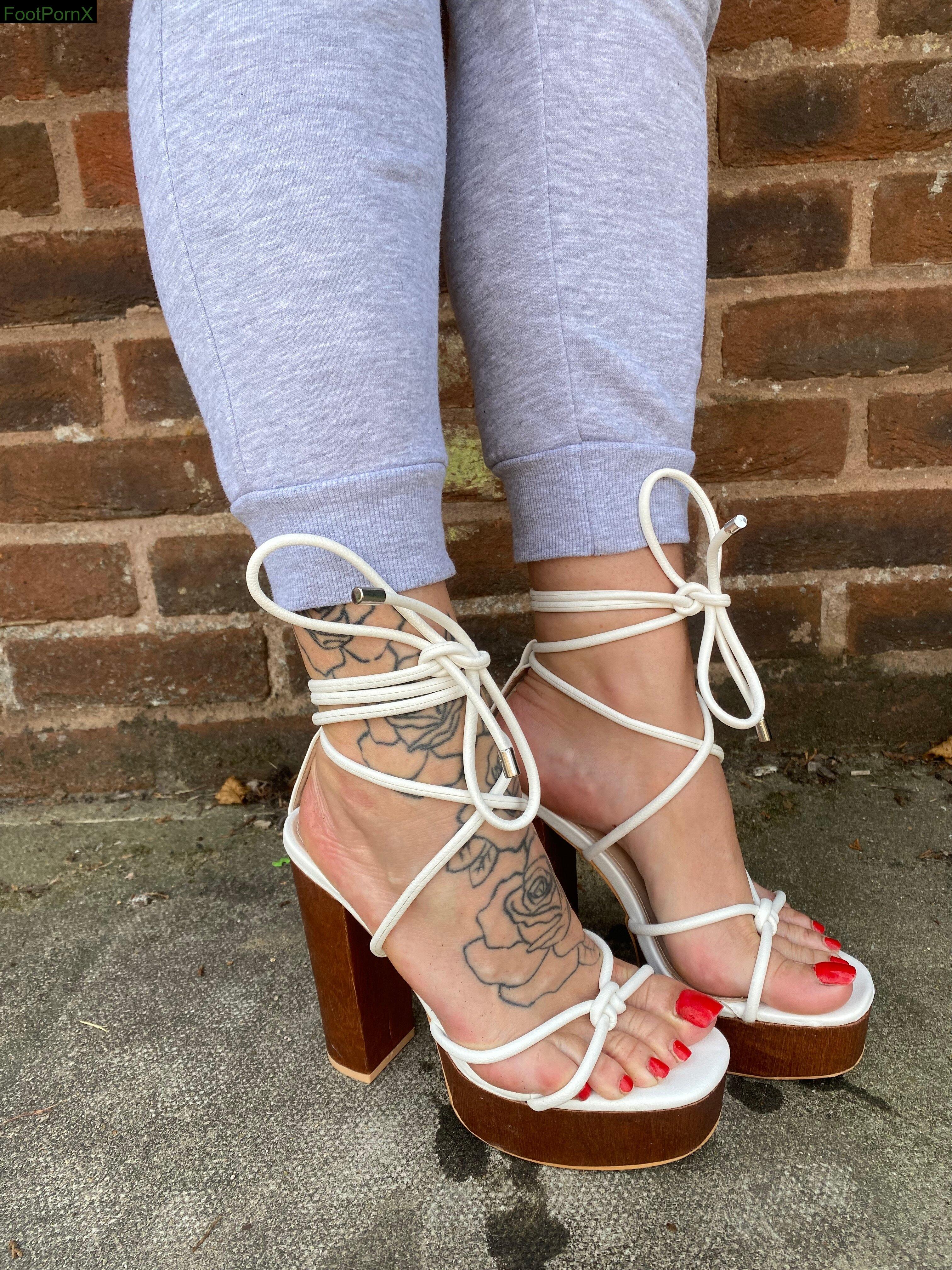bunnythefootmodel feet photo 11