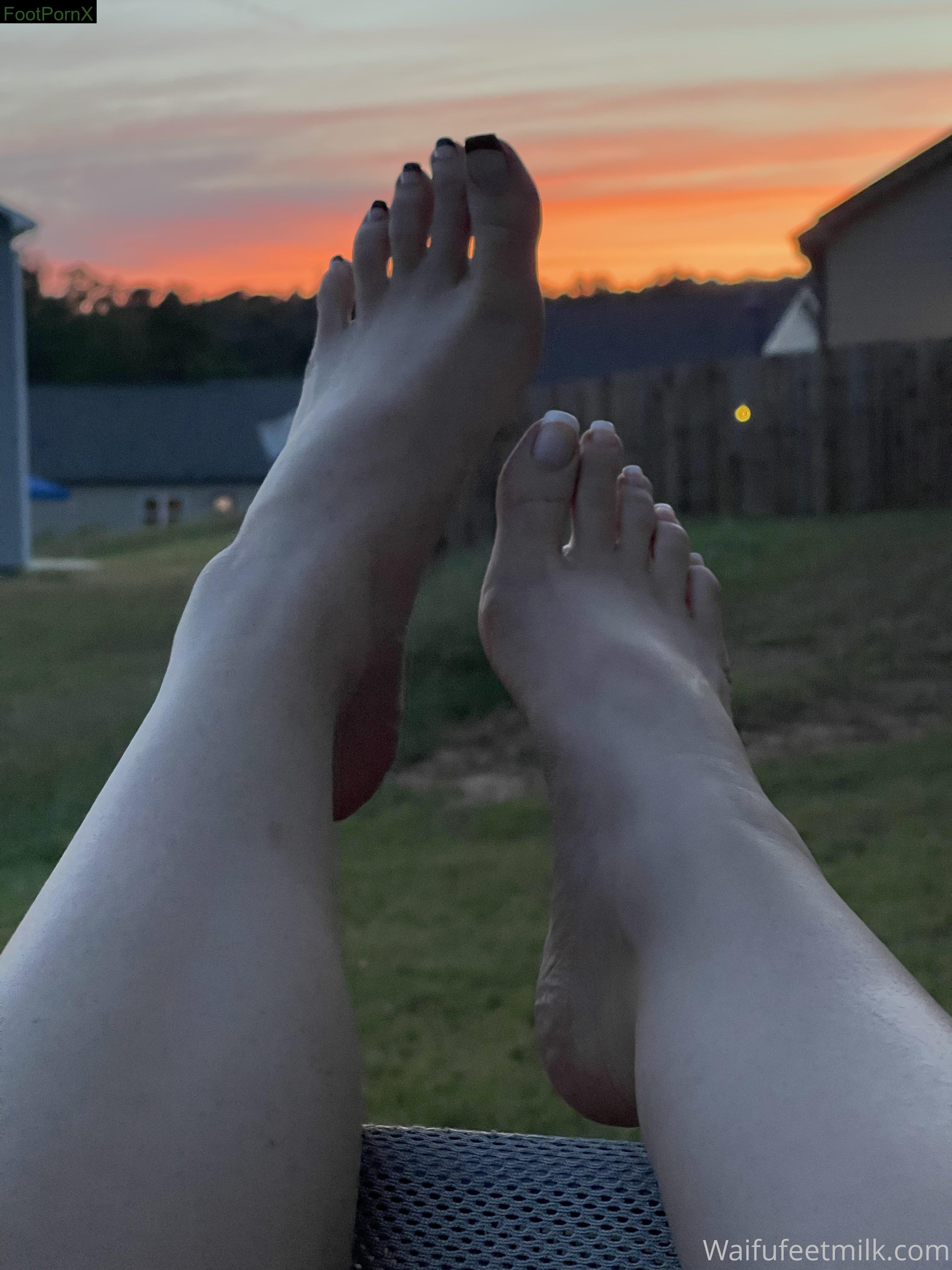 waifufeetmilk feet photo 12