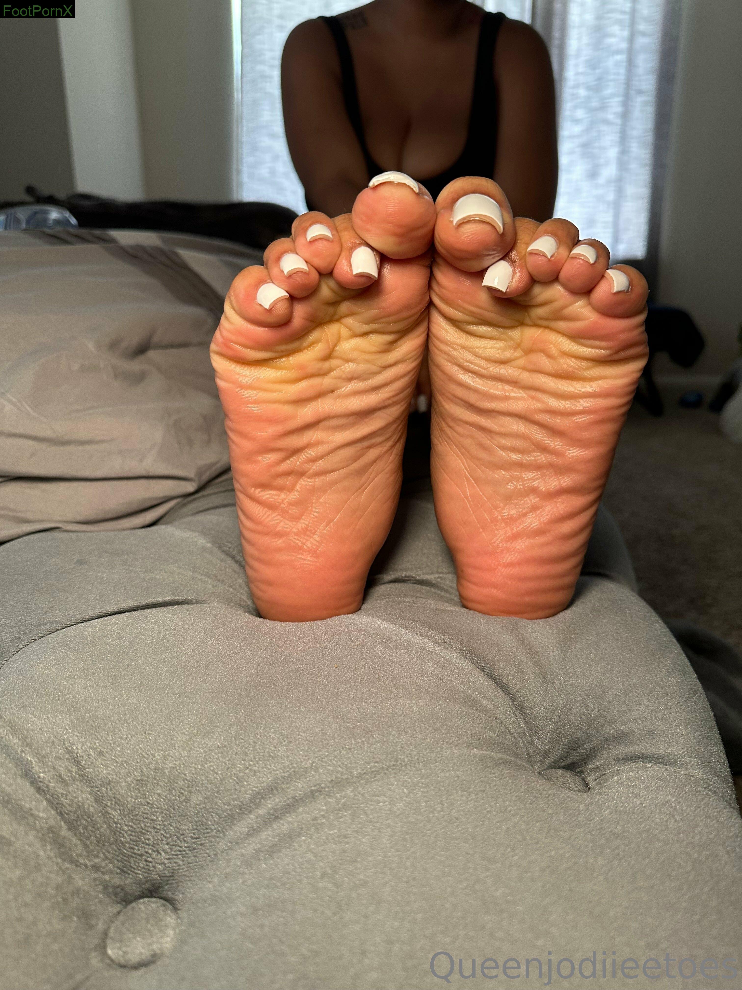 prettyfeetonly1800 feet photo 10