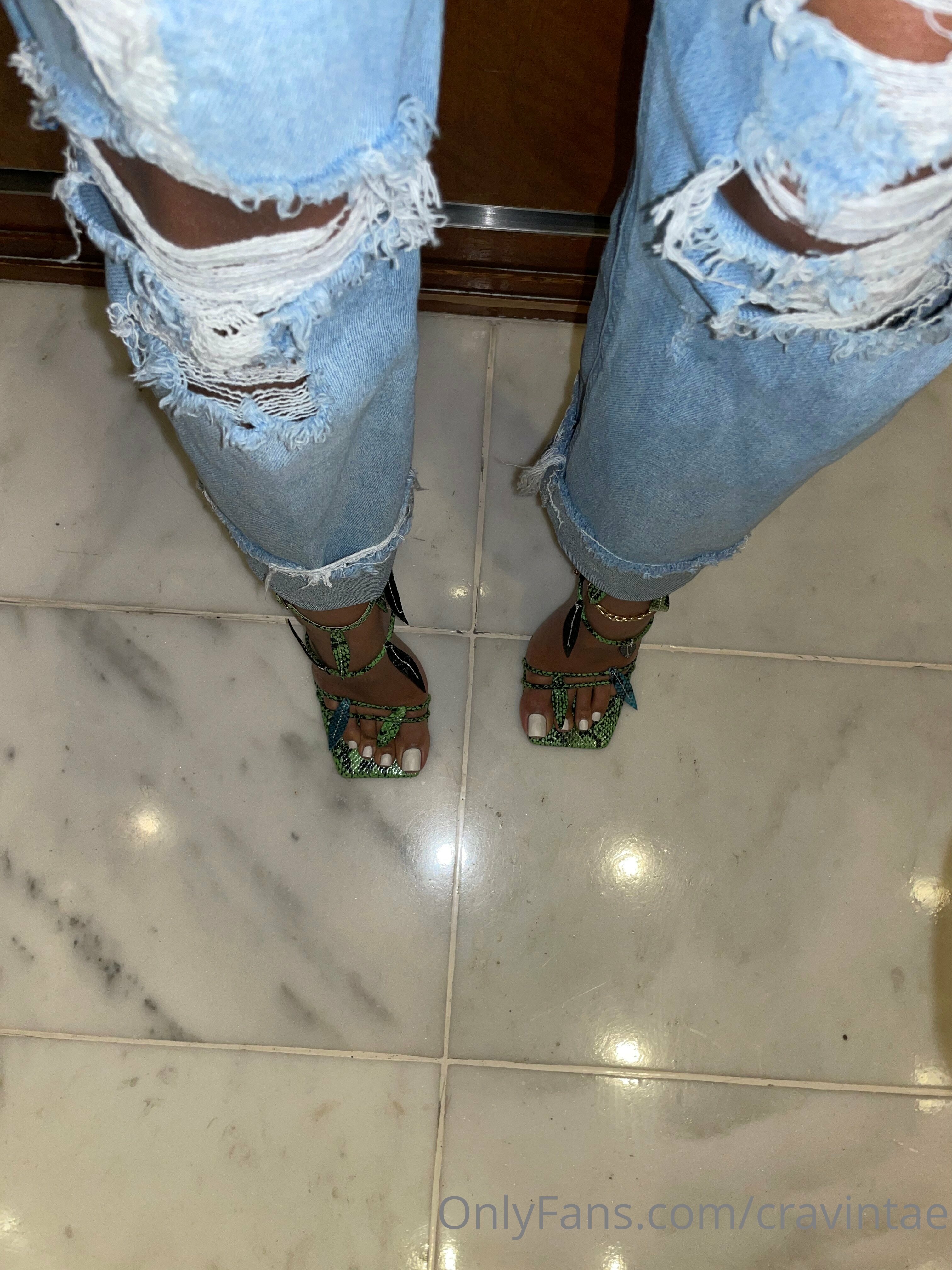 cravintae feet photo 24