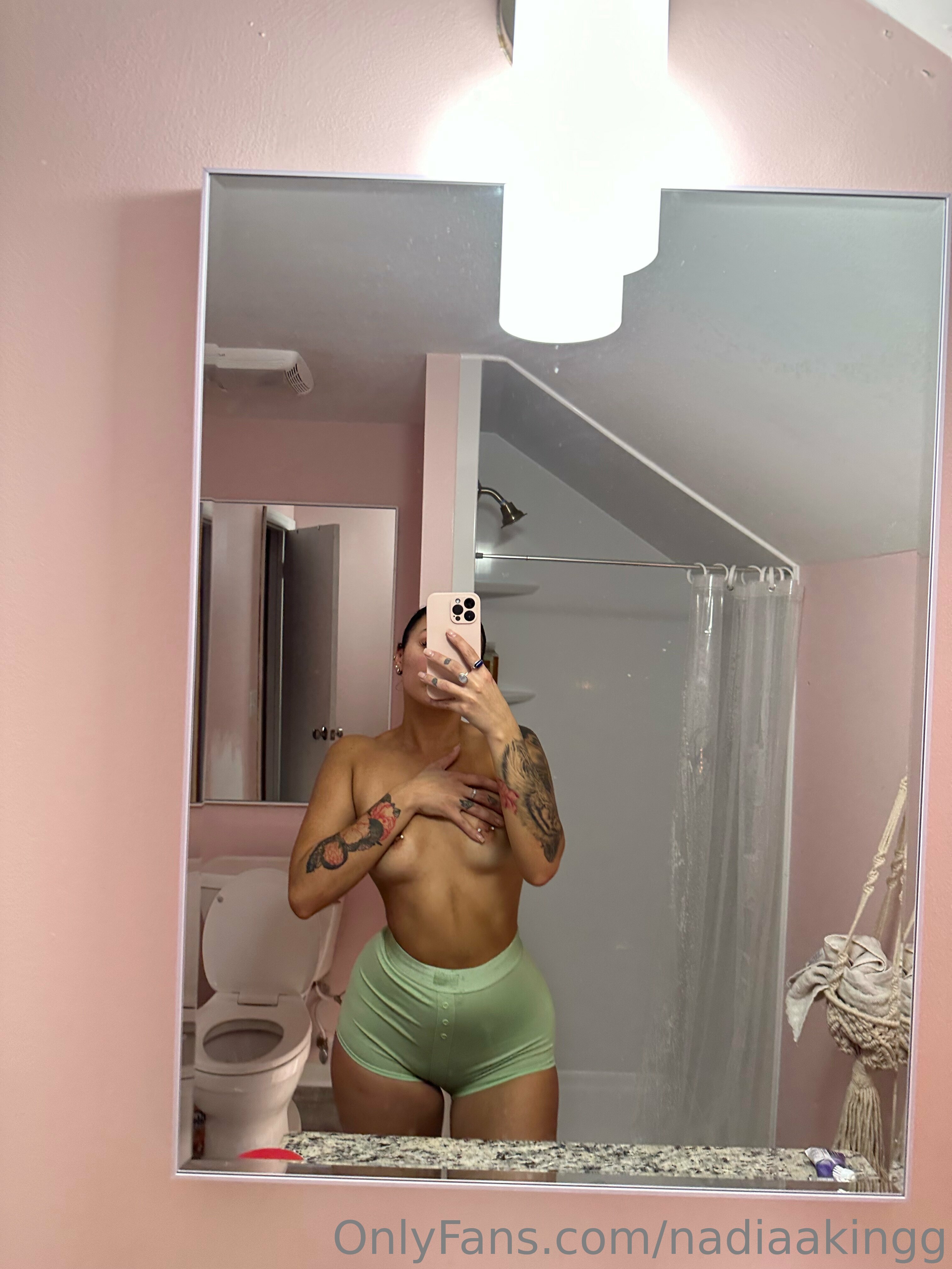 nadiaakingg feet photo 20