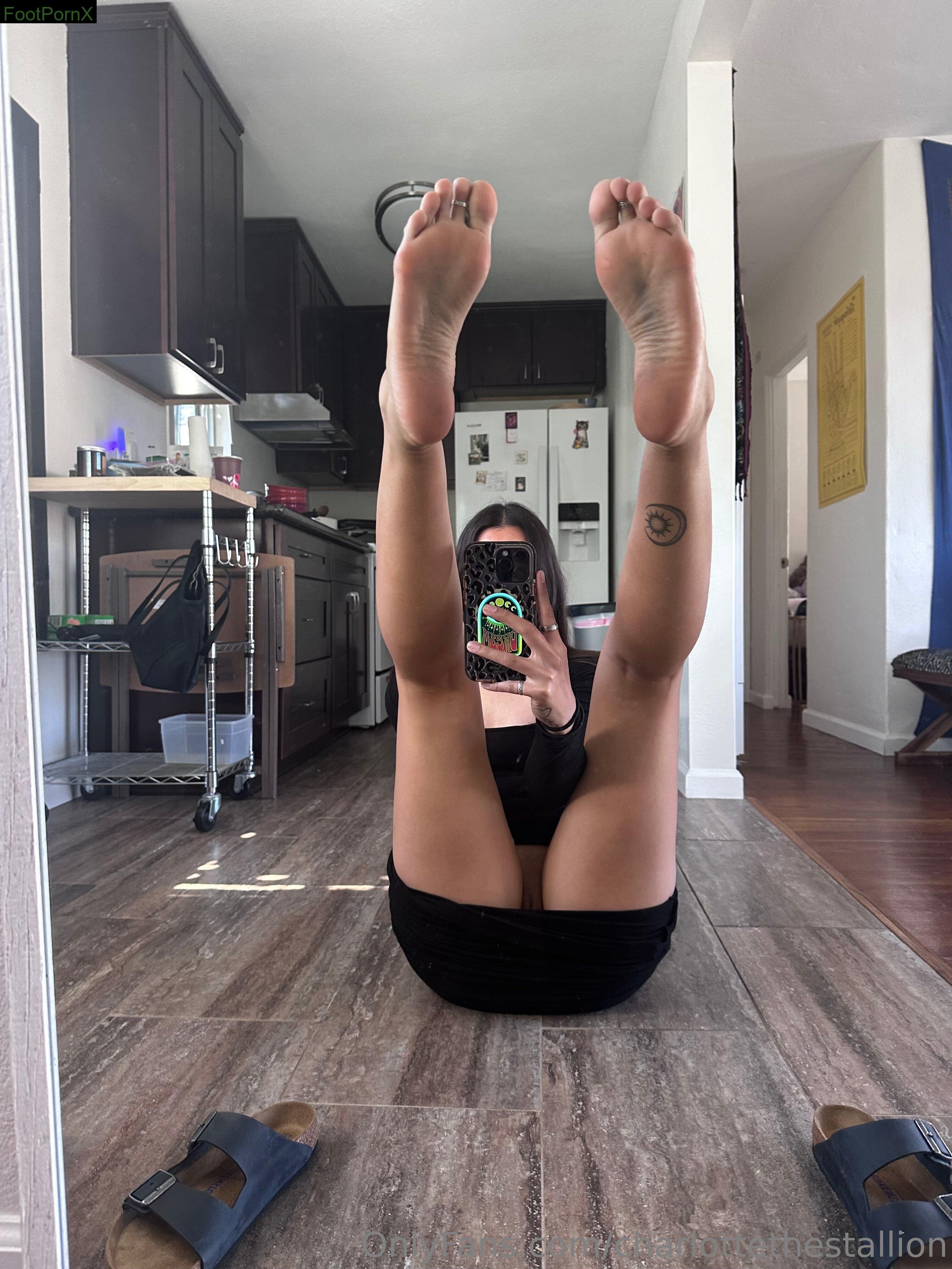 charlottethestallion feet photo 4