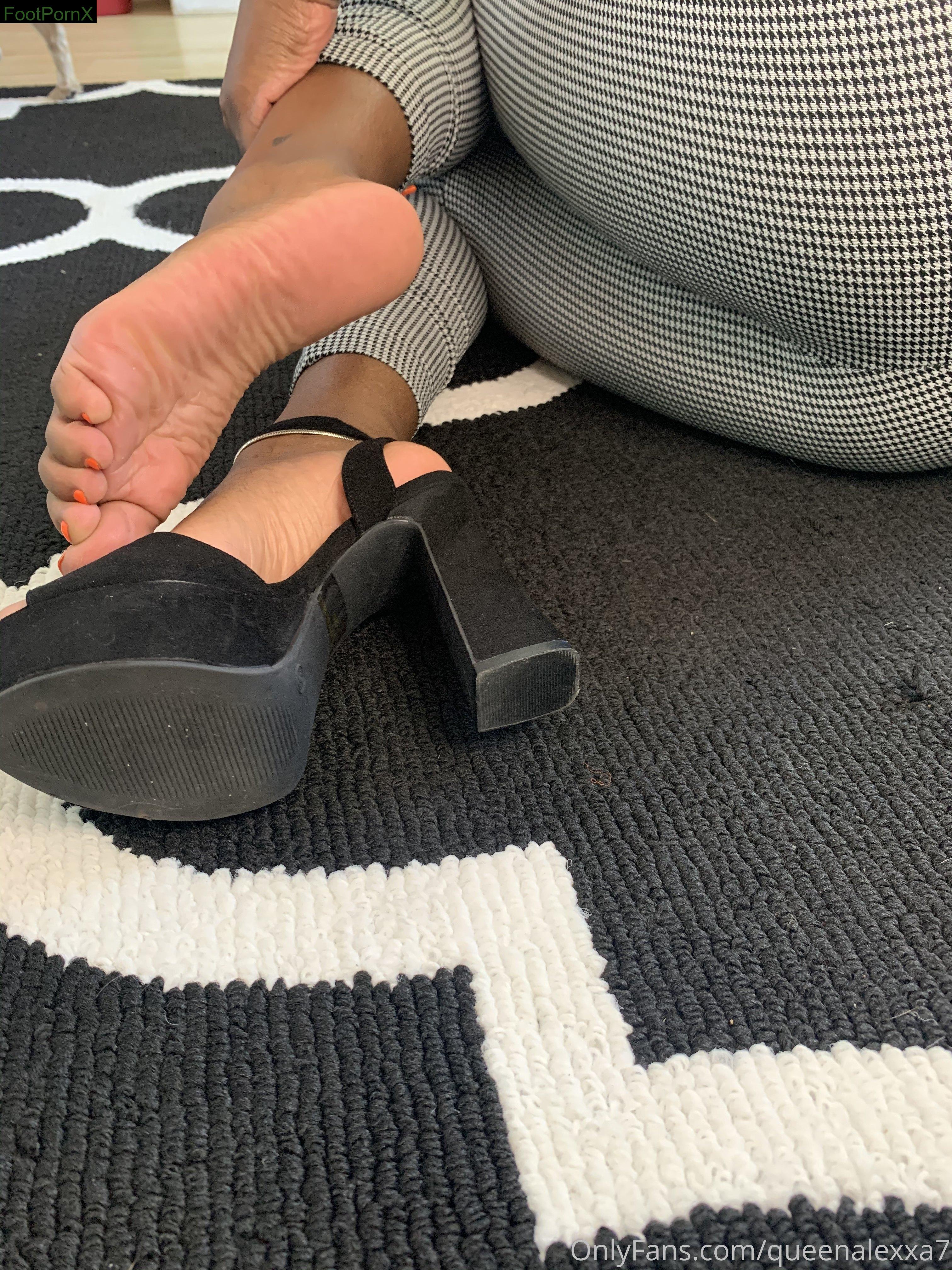 empressalexxa feet photo 20