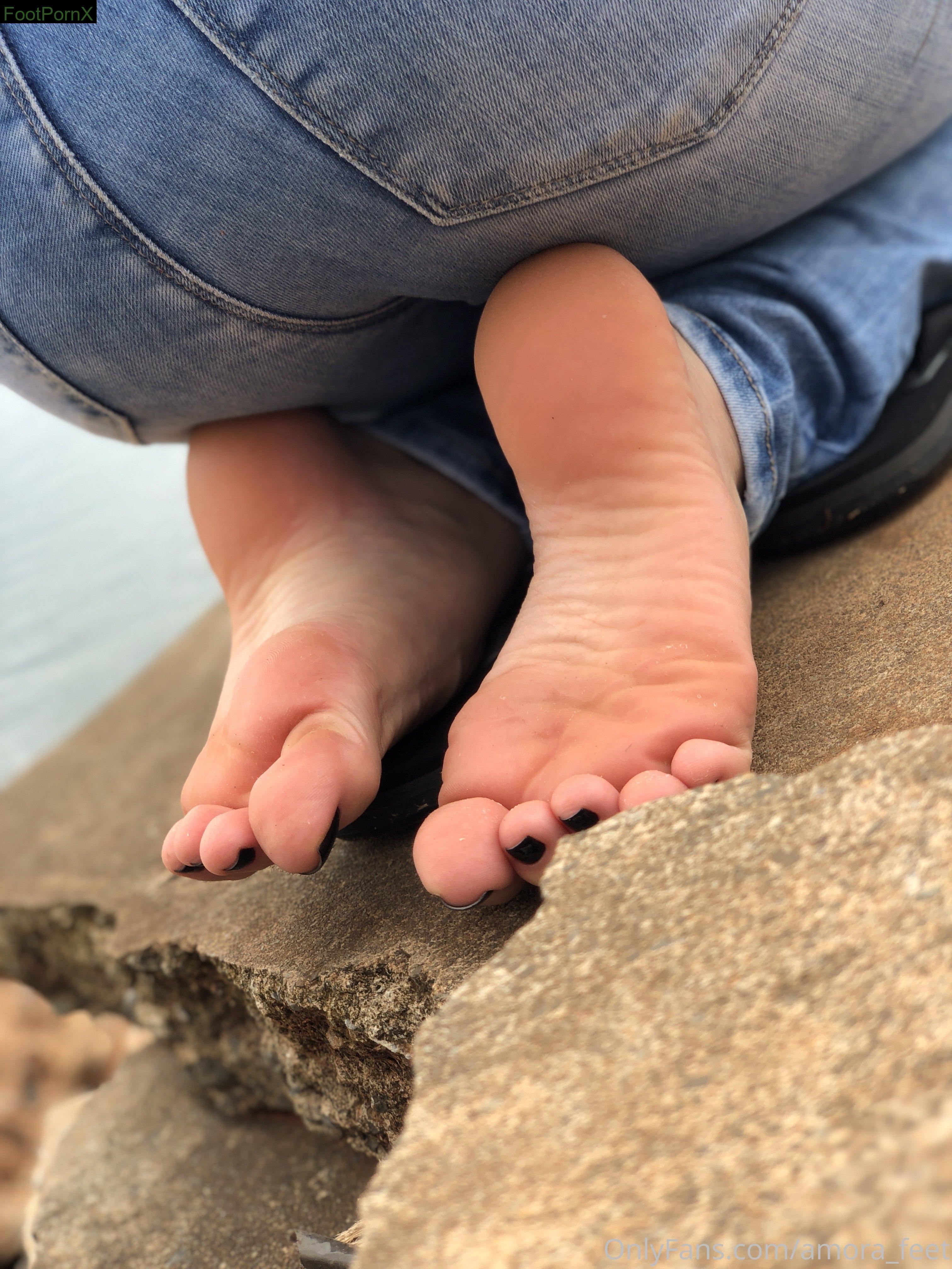 amora_feet feet photo 4