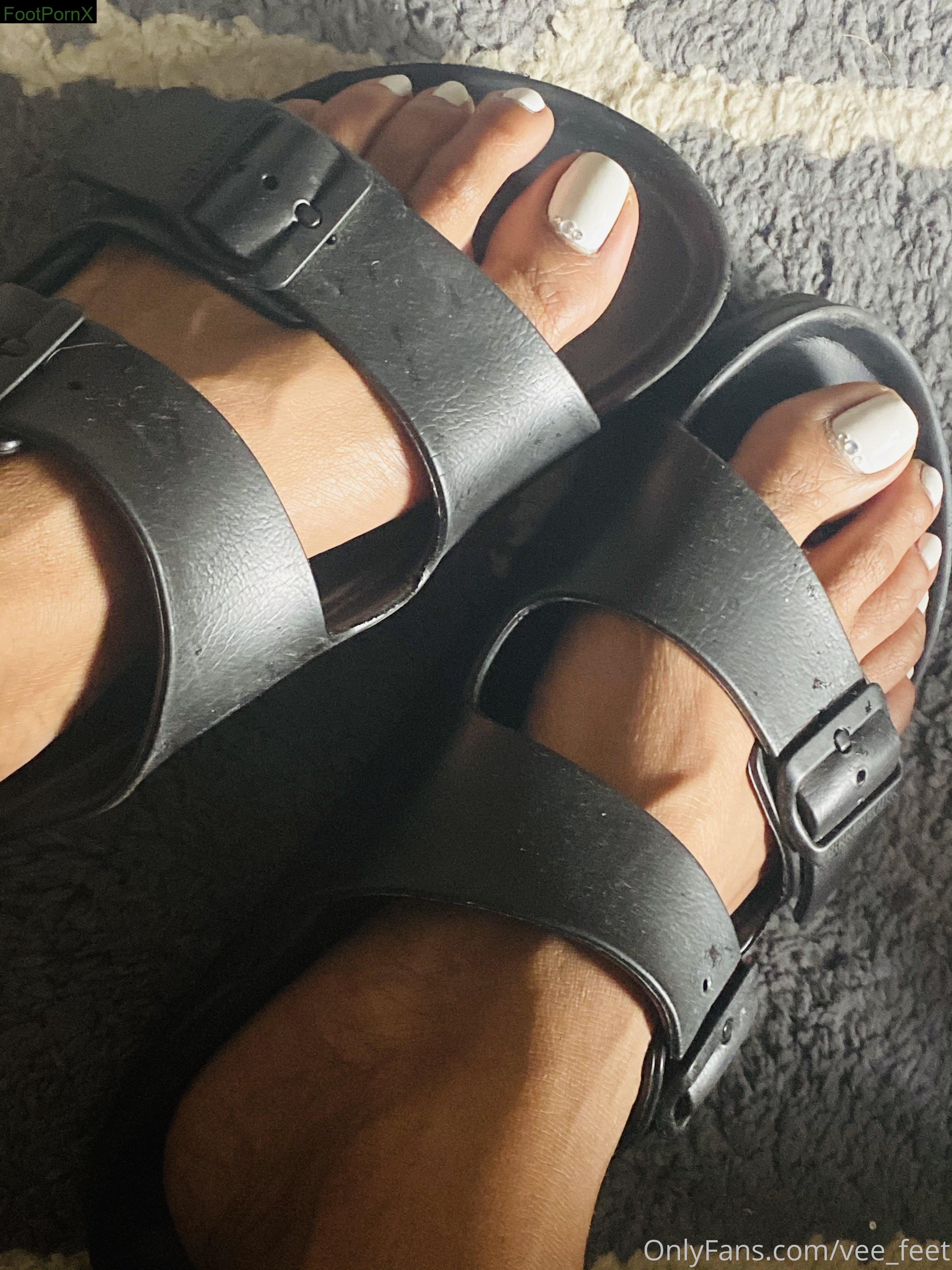 vee_feet feet photo 4