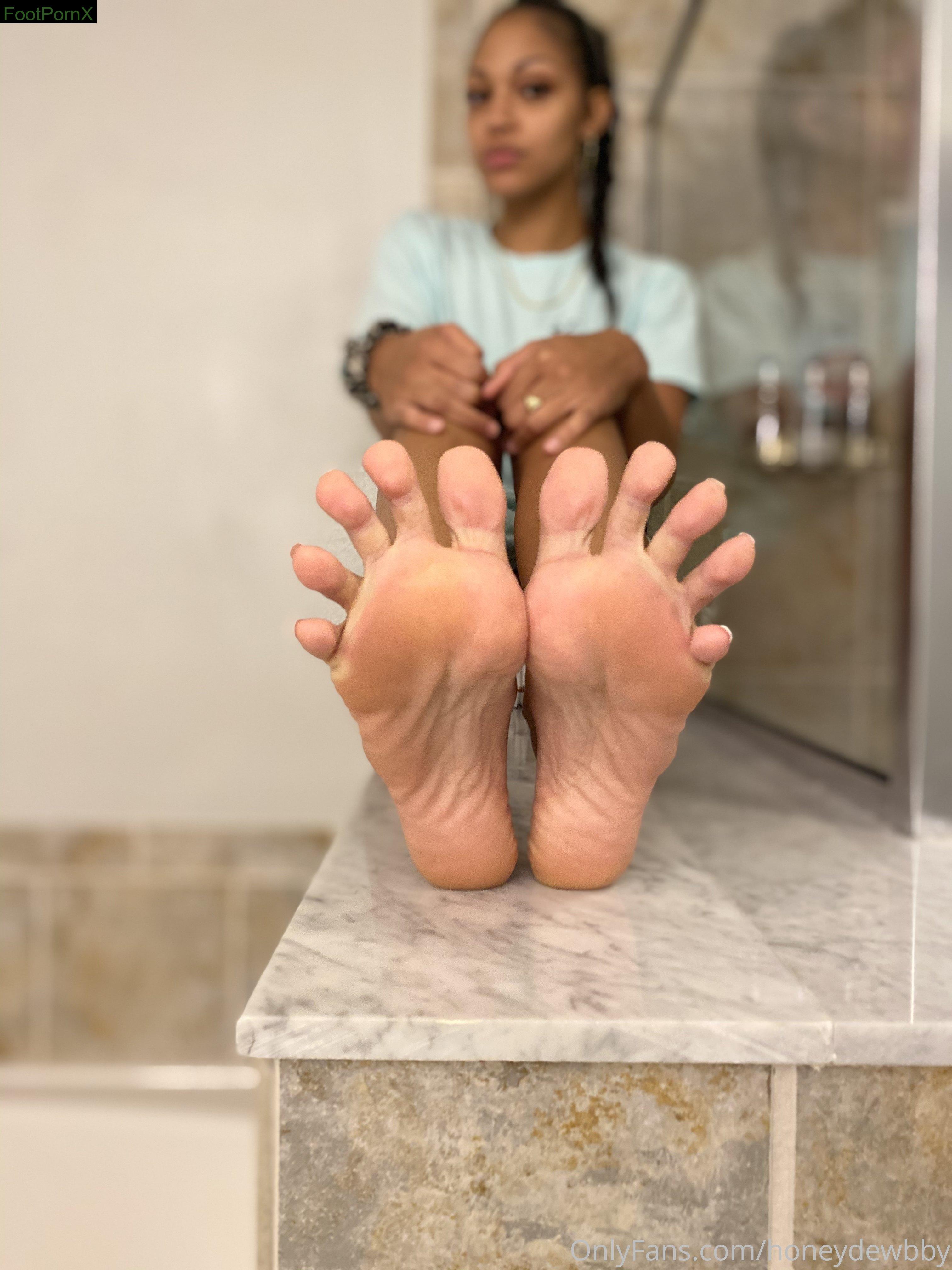 honeydewbby feet photo 10
