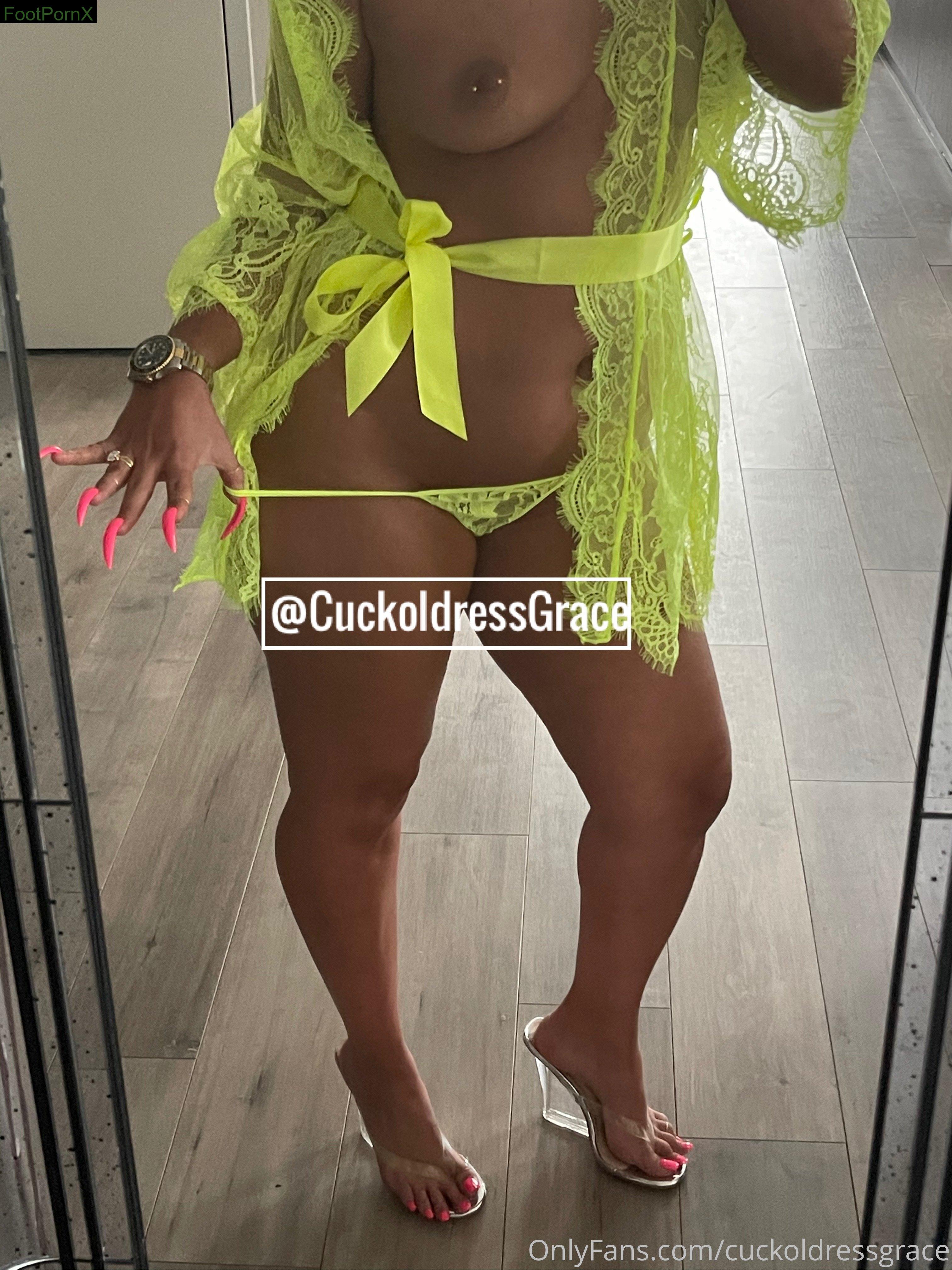 goddess.grace feet photo 23