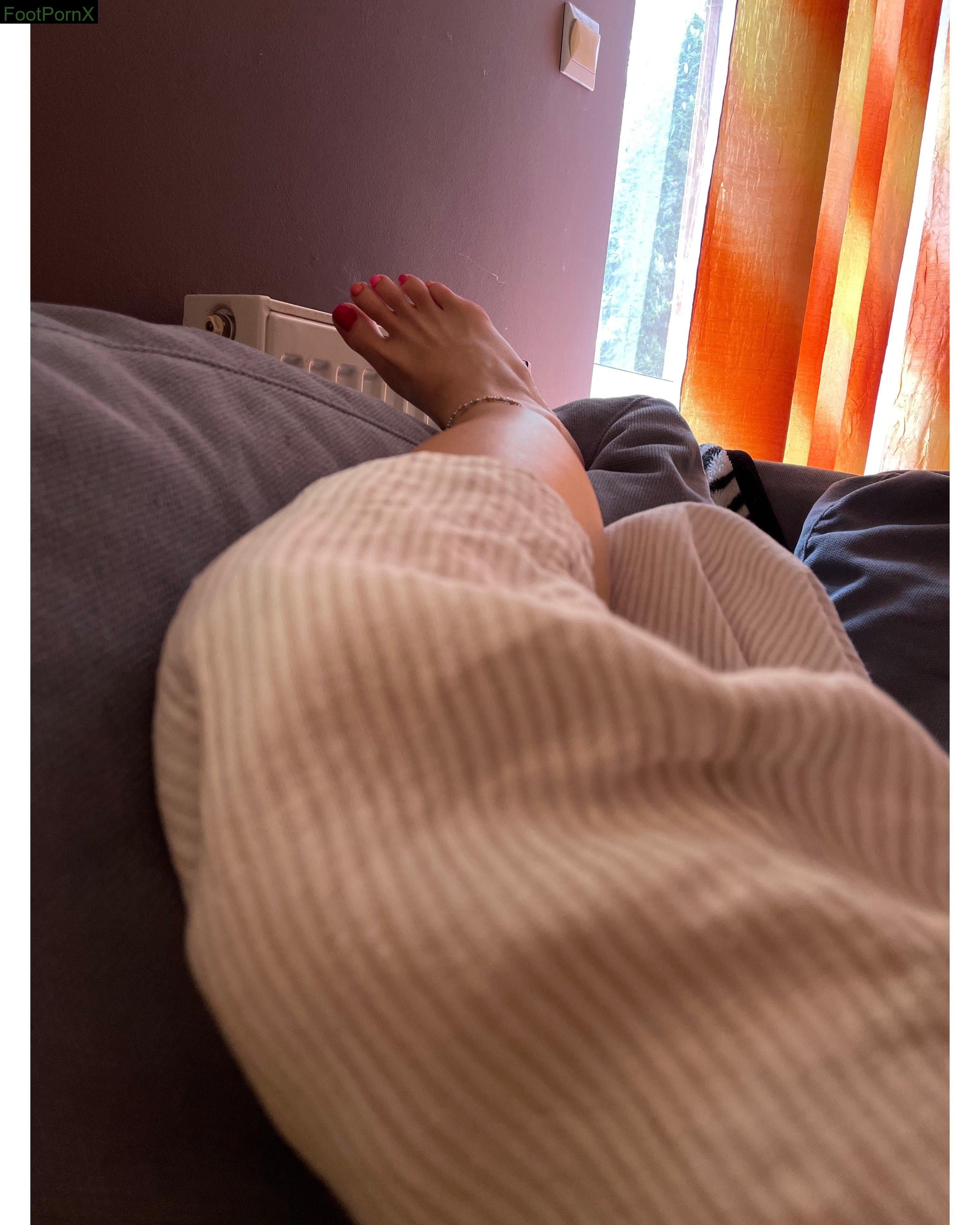 justmariisfeetofficial feet photo 11