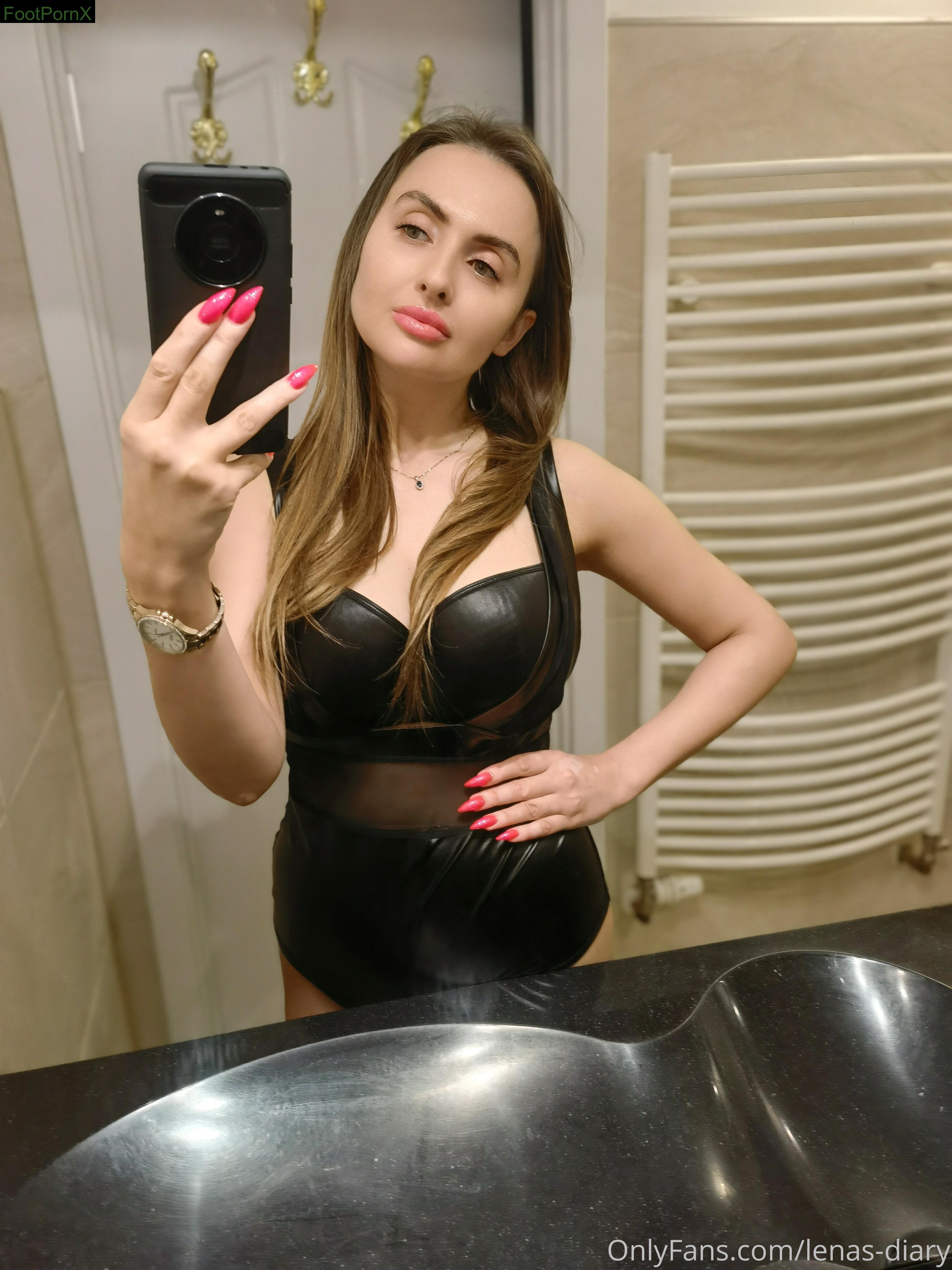 lenas-diary feet photo 22