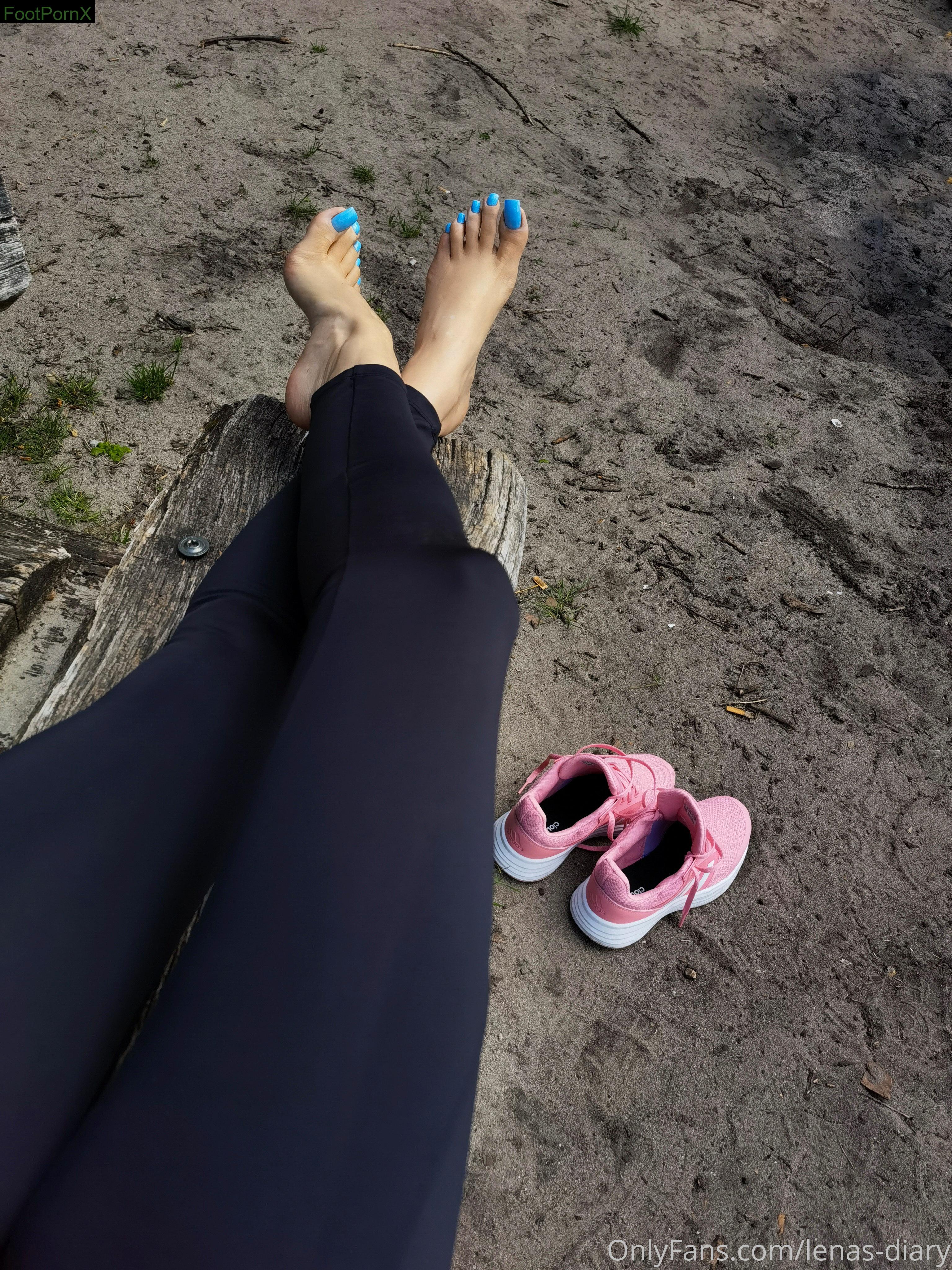 lenas-diary feet photo 19