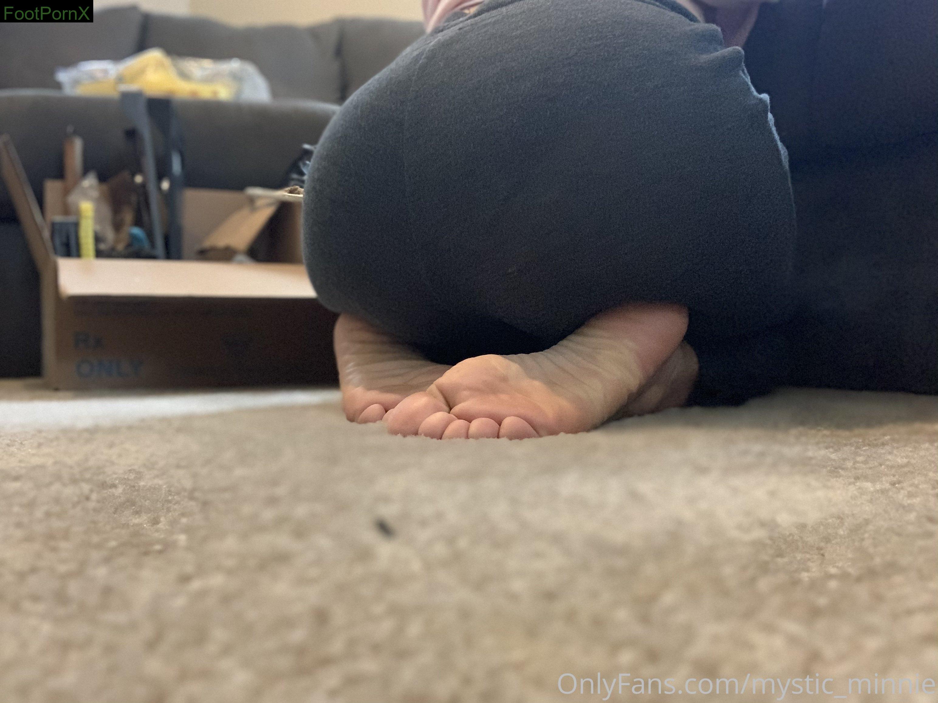 minnie_soles feet photo 18