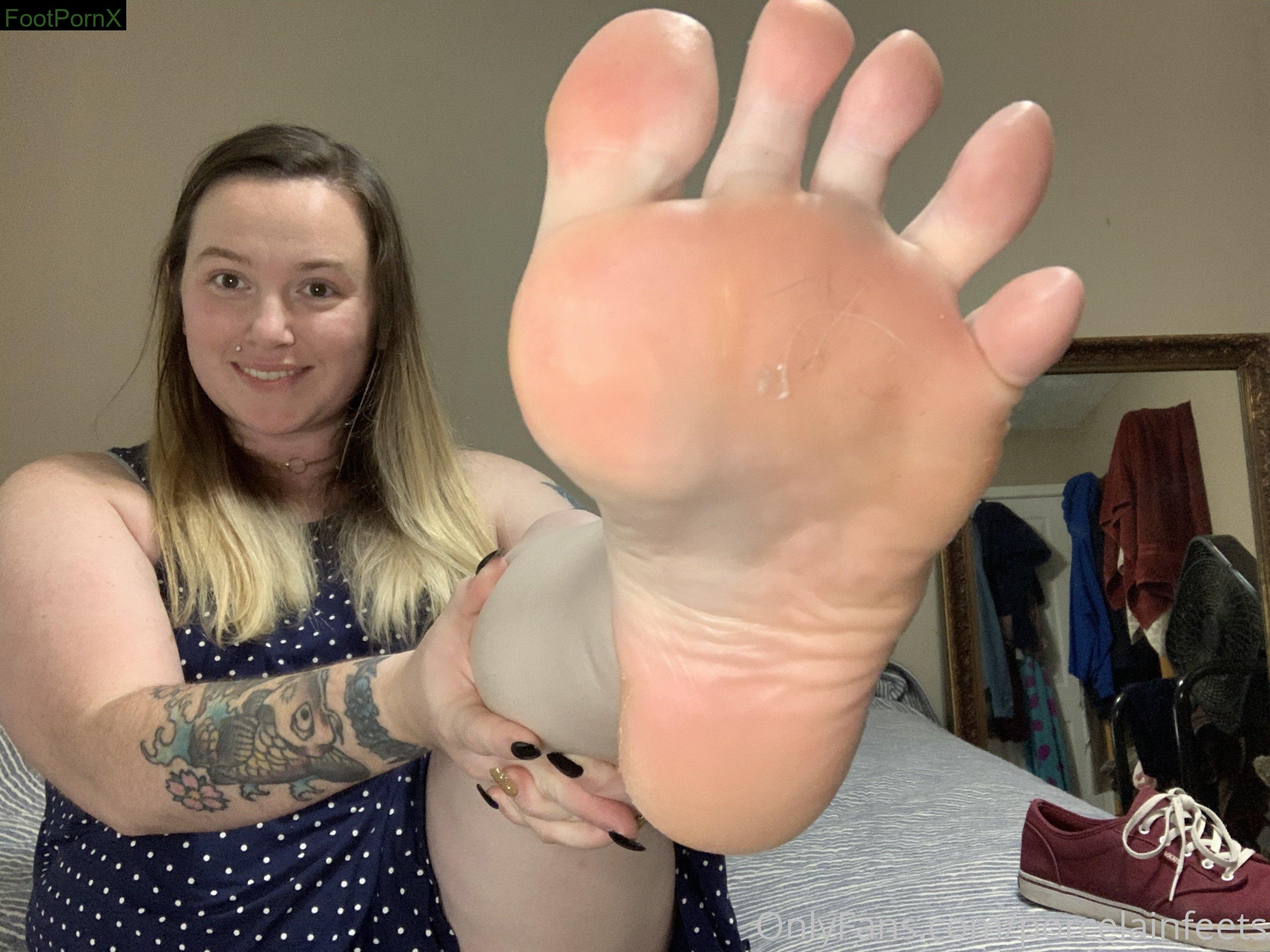 porcelainfeets feet photo 13