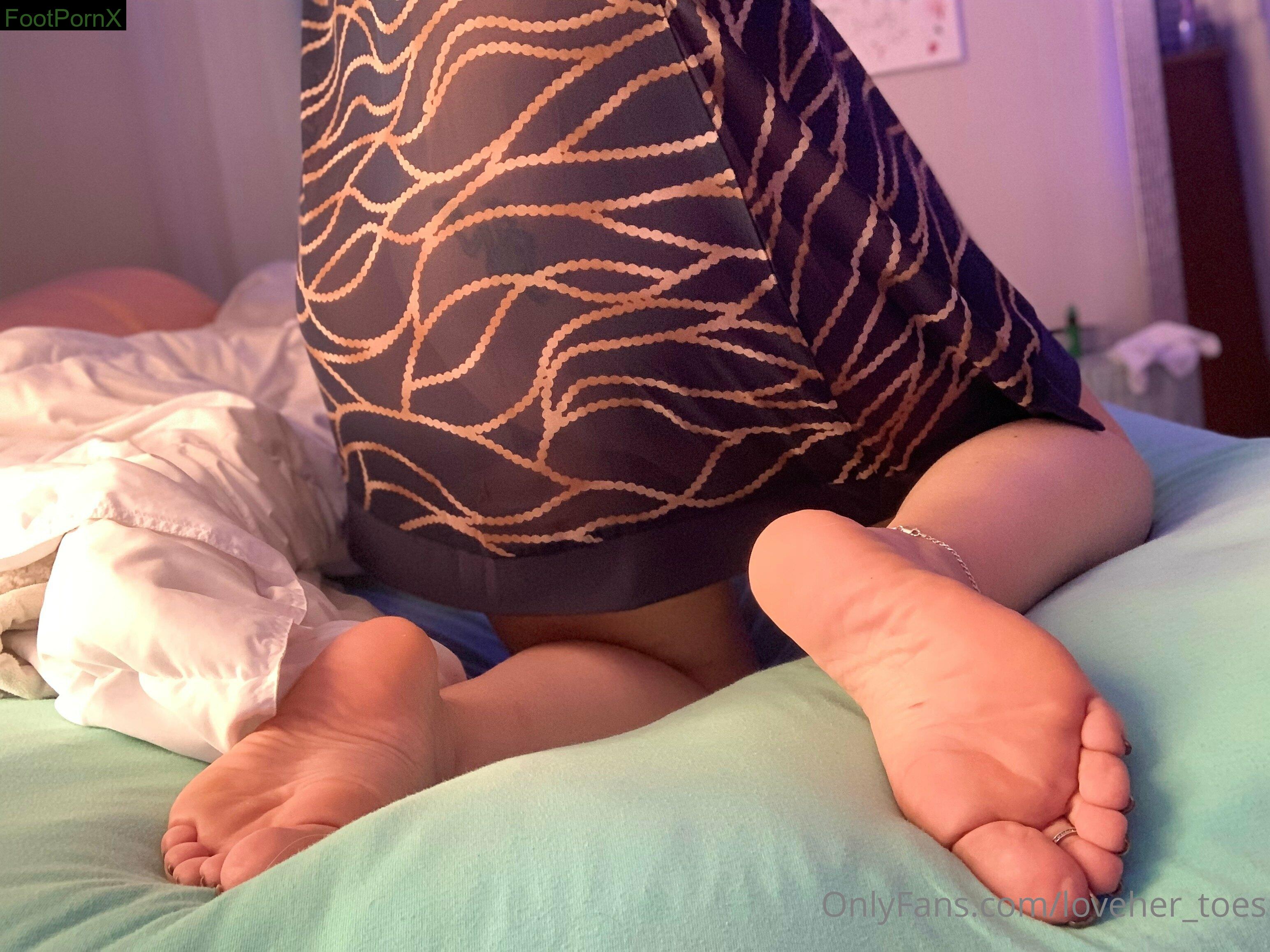 loveher_toes feet photo 23