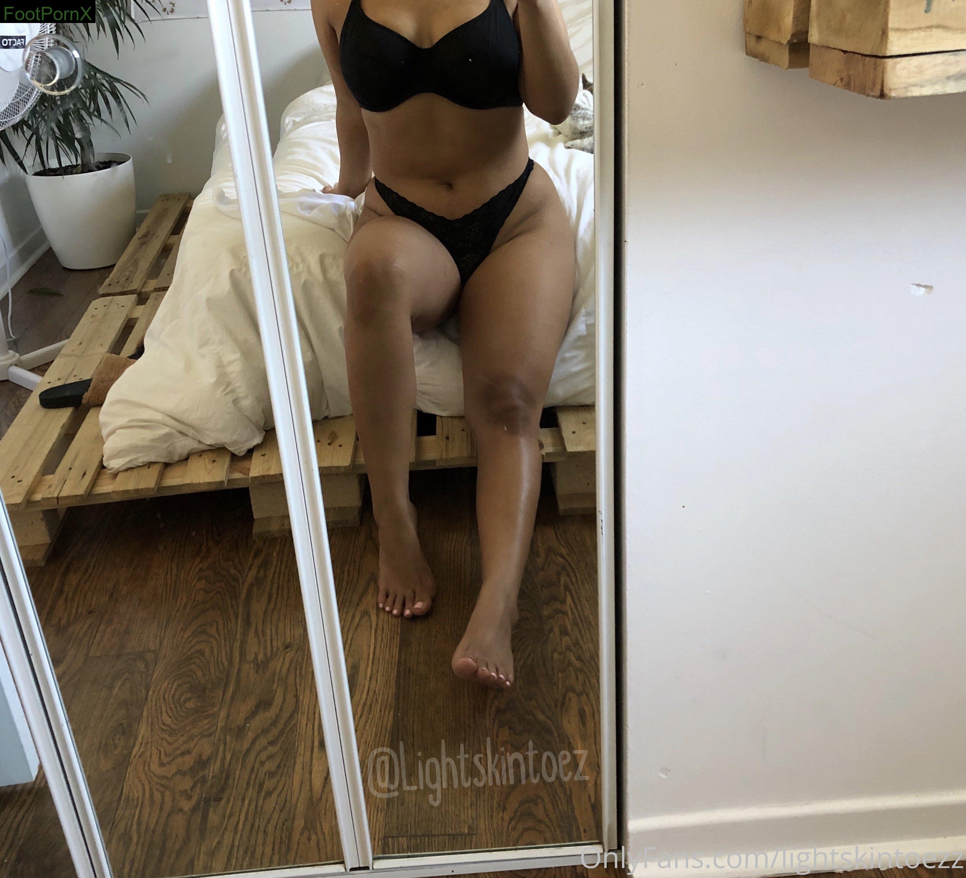 lightskintoezz feet photo 11