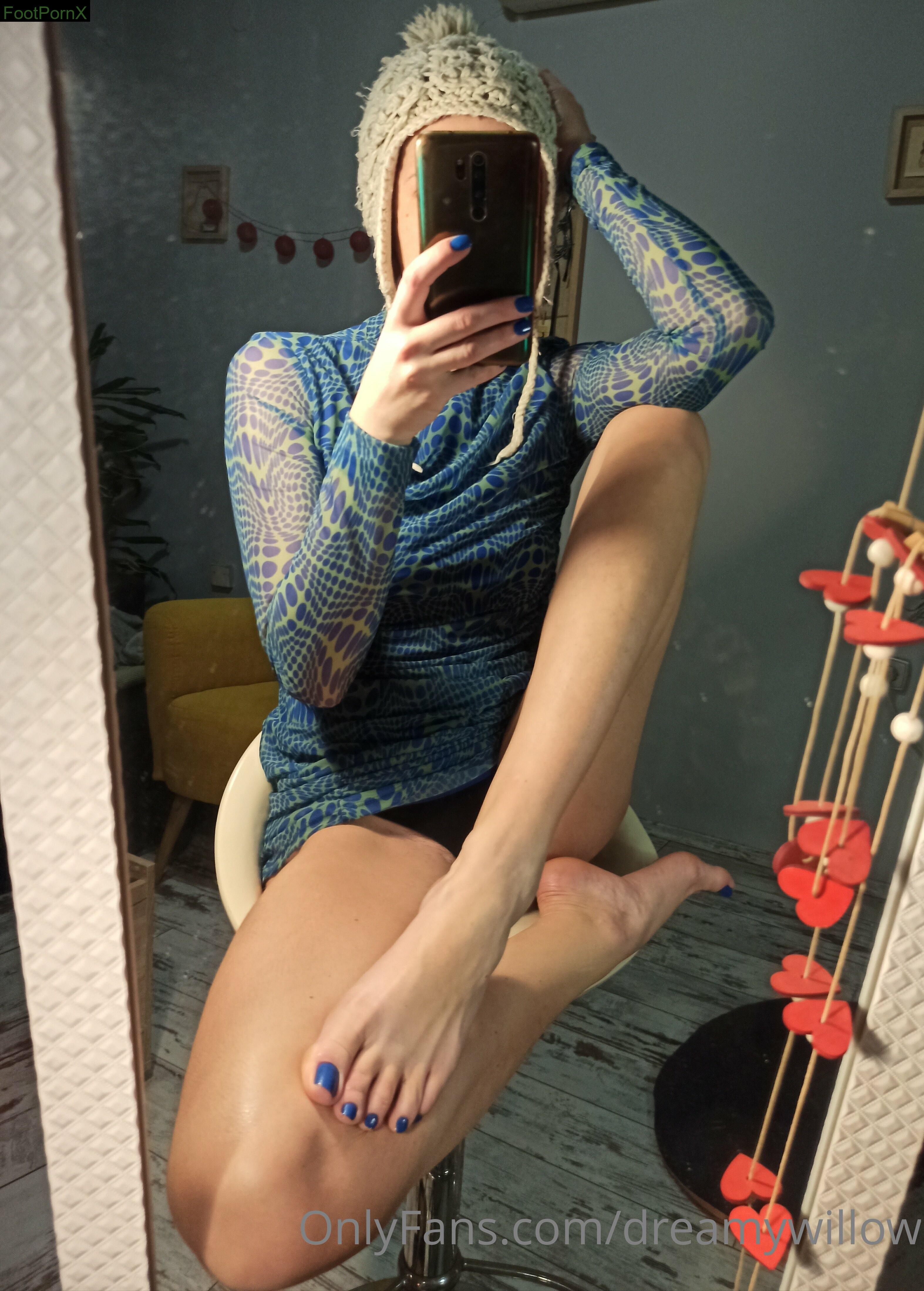 dreamywillow feet photo 17