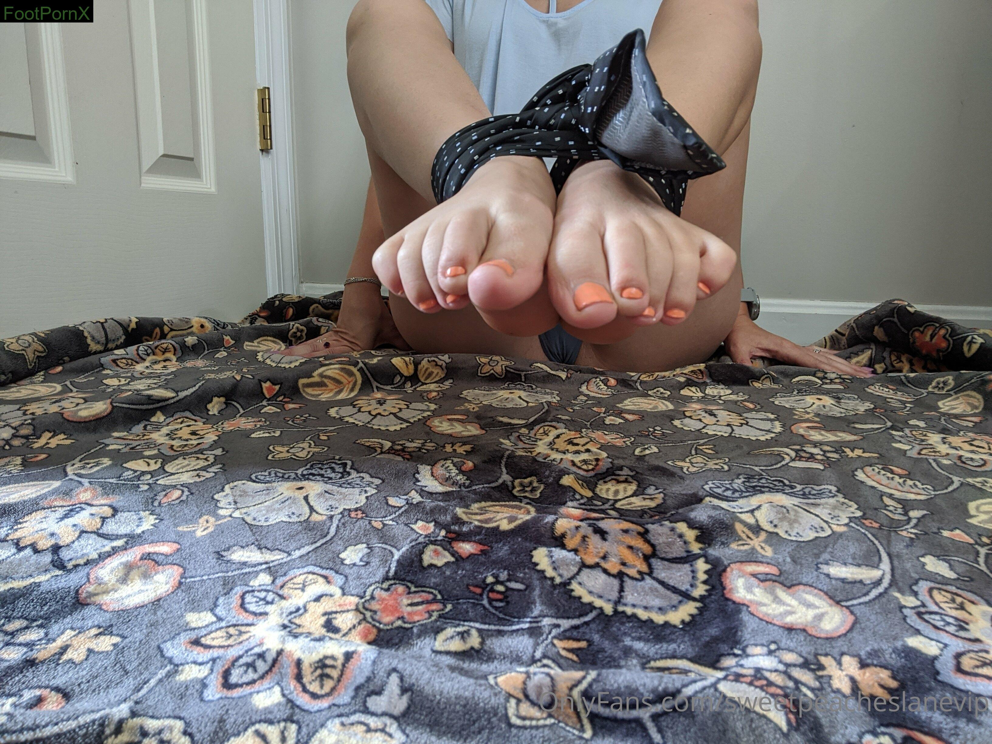 sweetpeacheslanevip feet photo 12