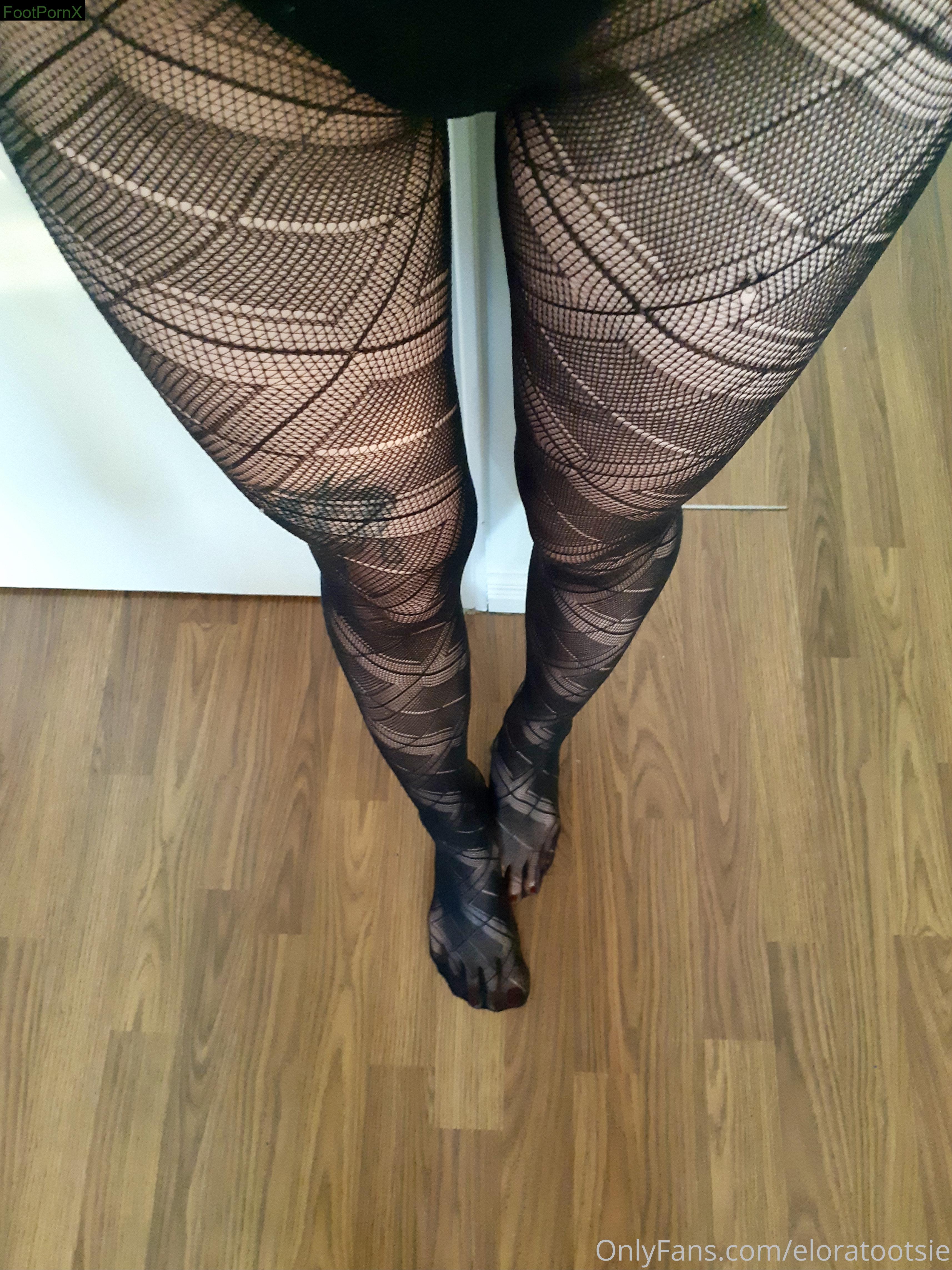 eloratootsie feet photo 11