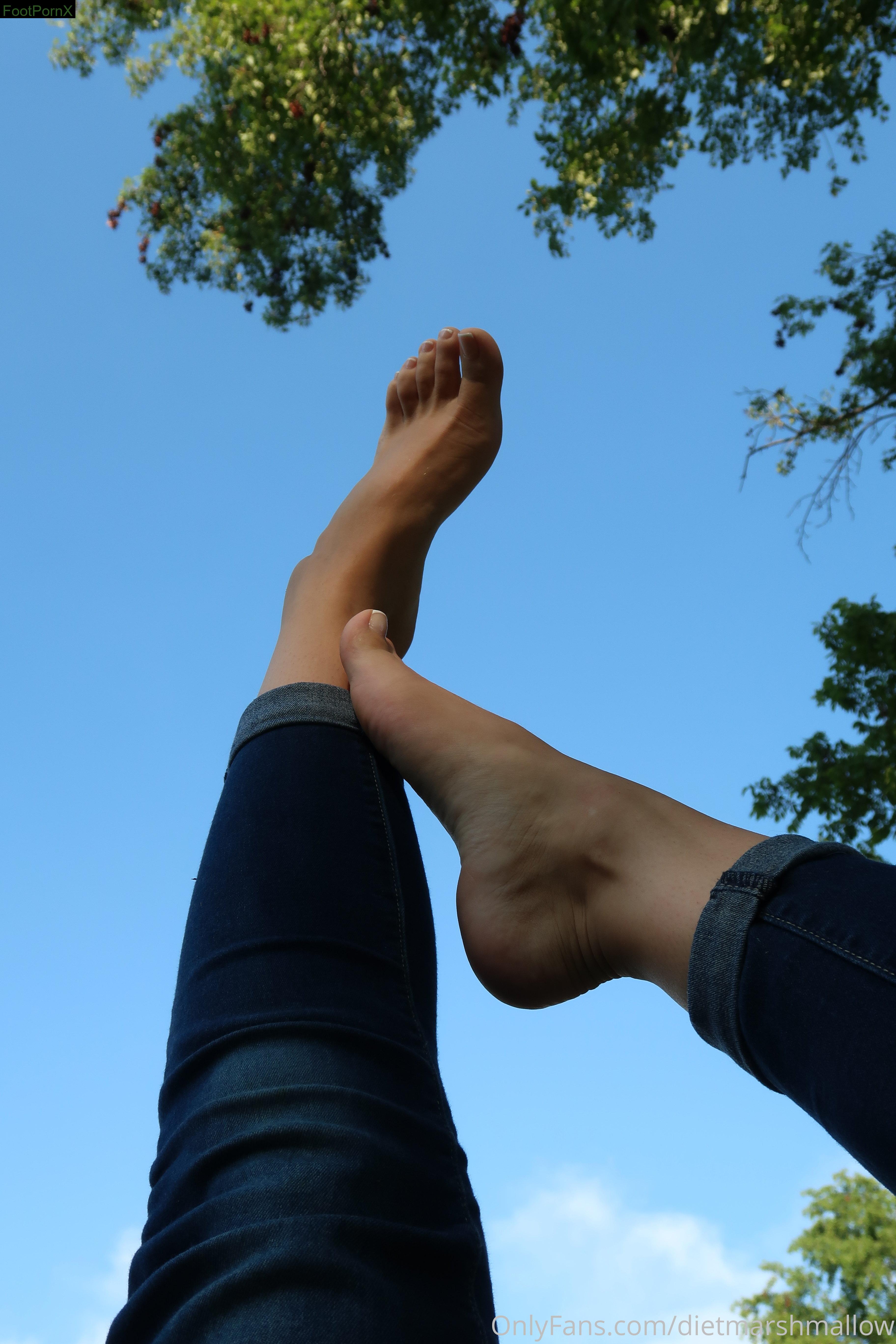 dietmarshmallow feet photo 15