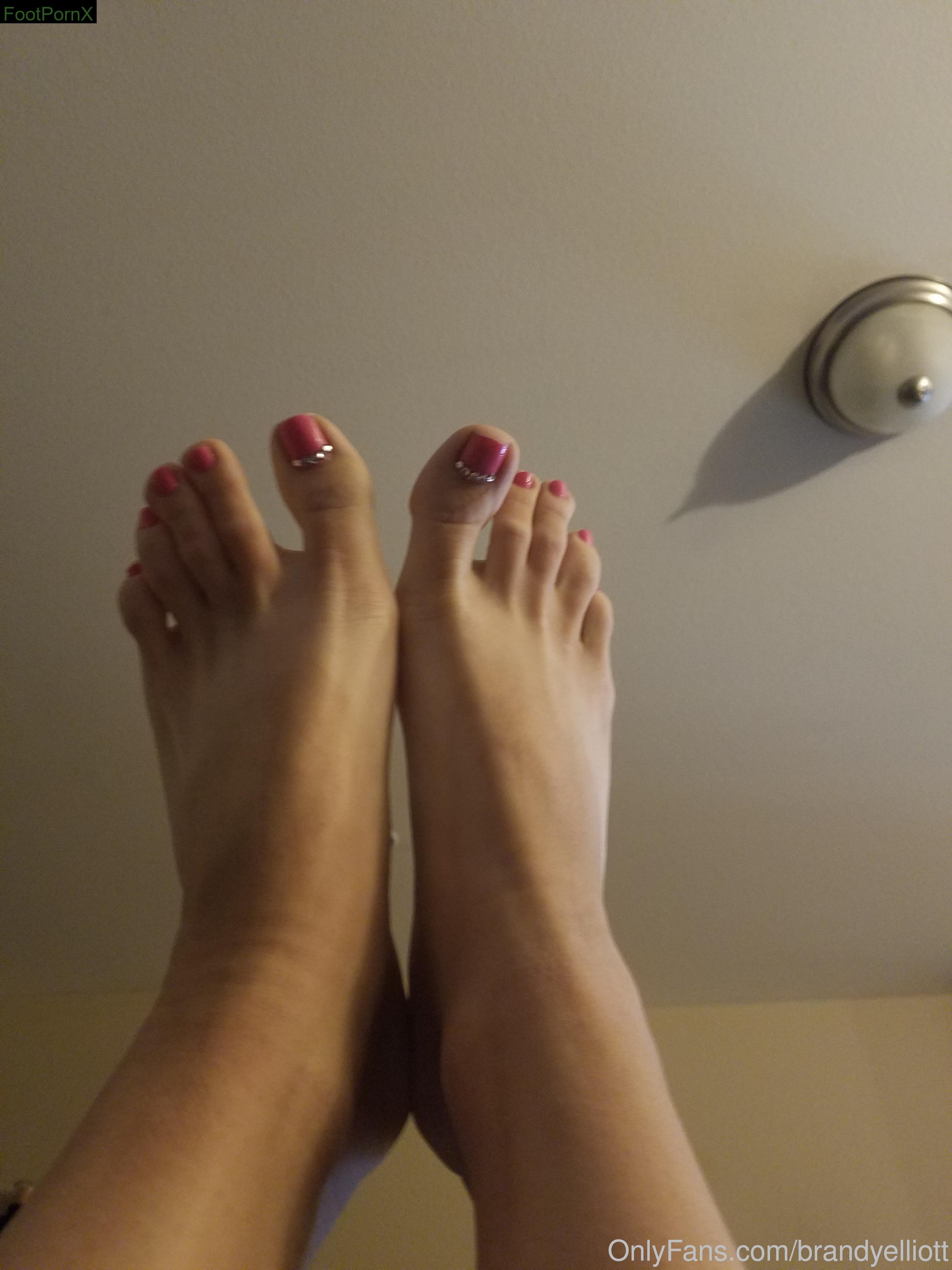 brandyelliott feet photo 7