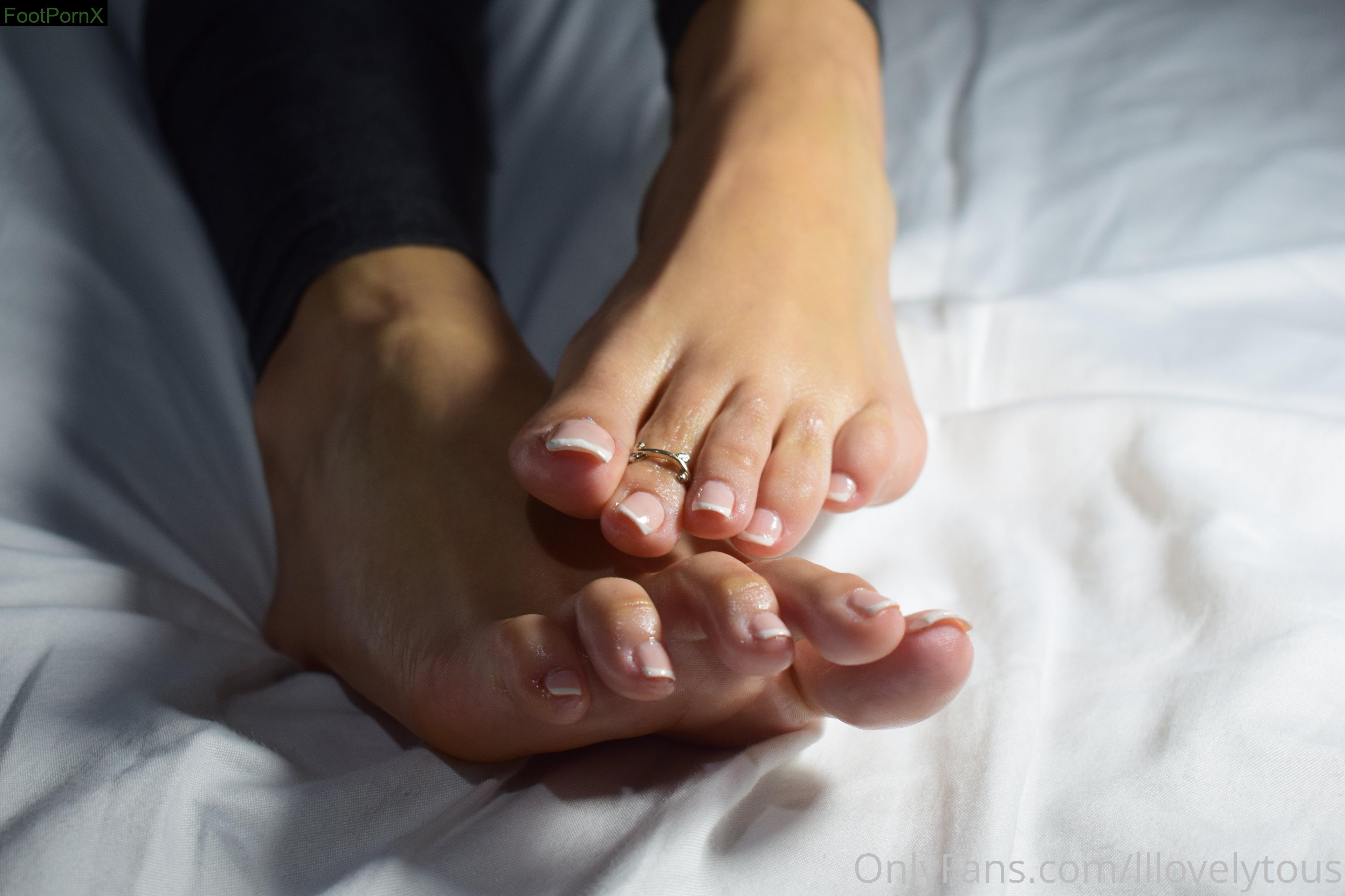 lllovelytous feet photo 9