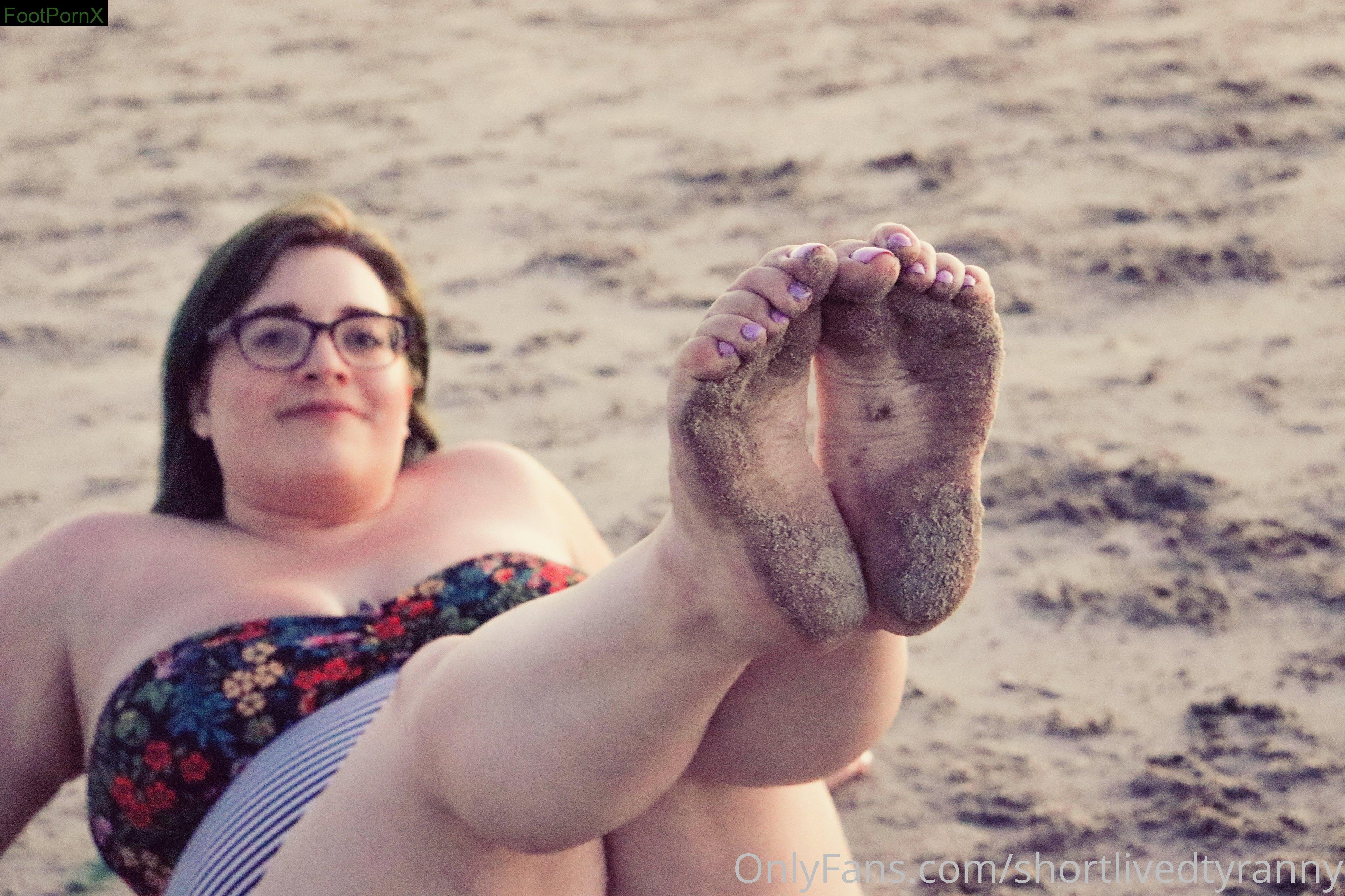 shortlivedtyranny feet photo 6