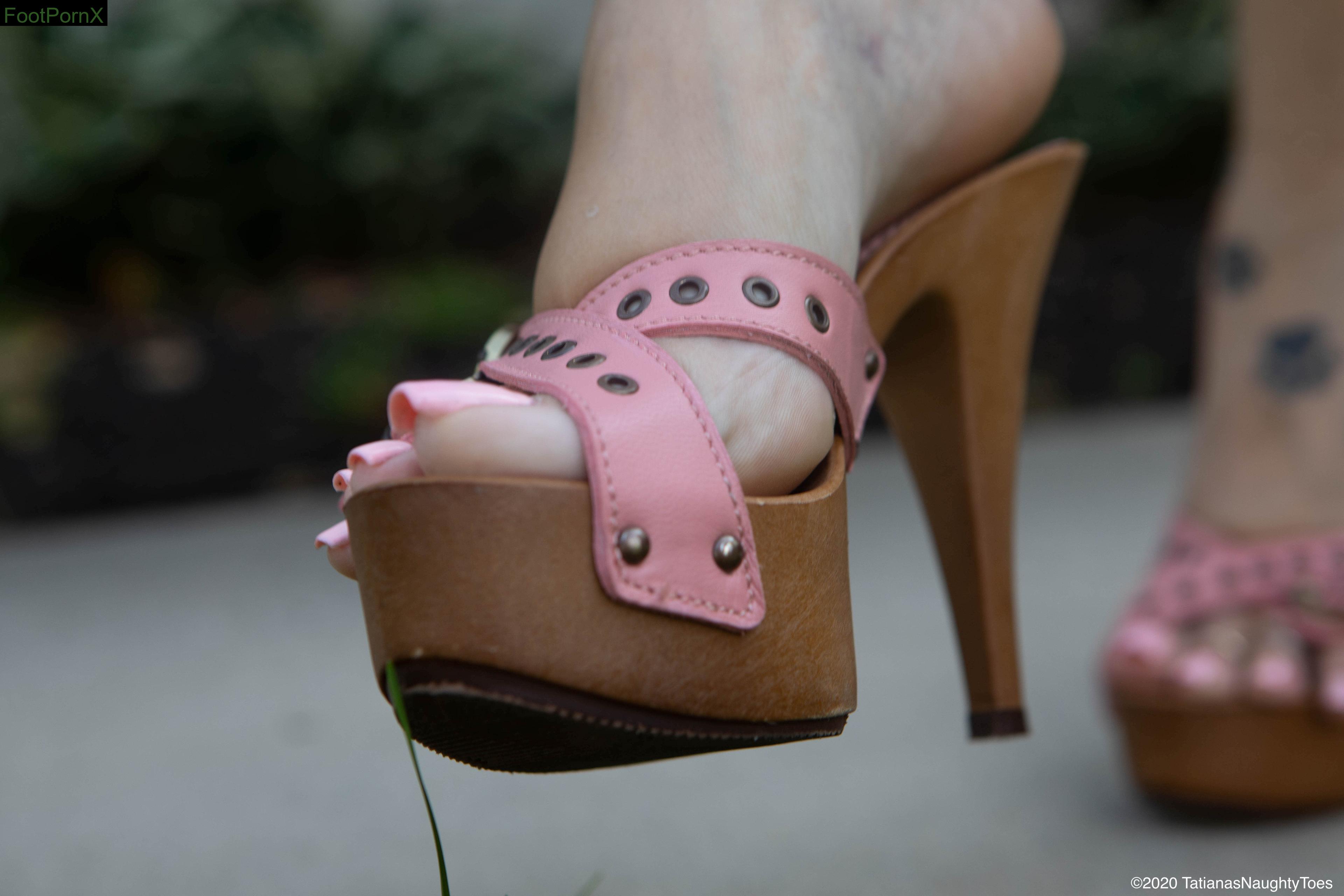 tatianasnaughtytoes feet photo 18
