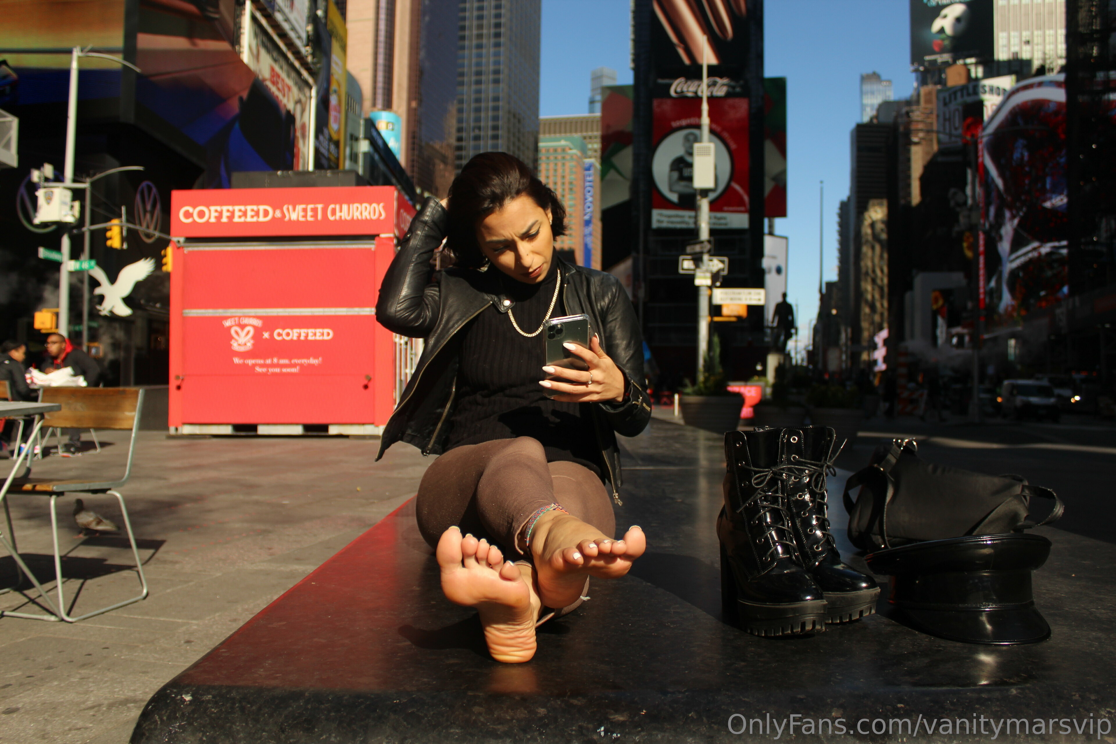 servinggaia feet photo 7