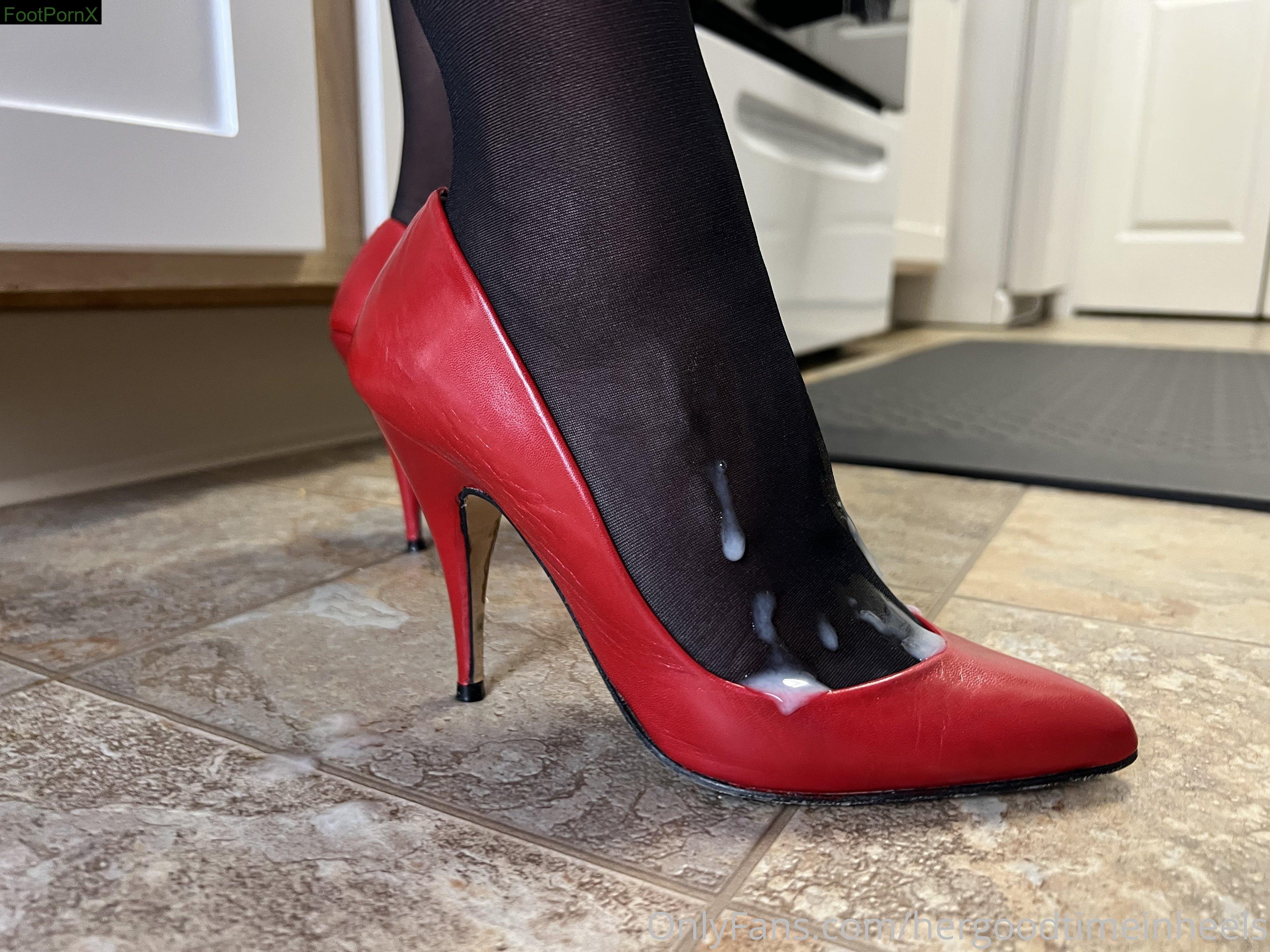 hergoodtimeinheels feet photo 18