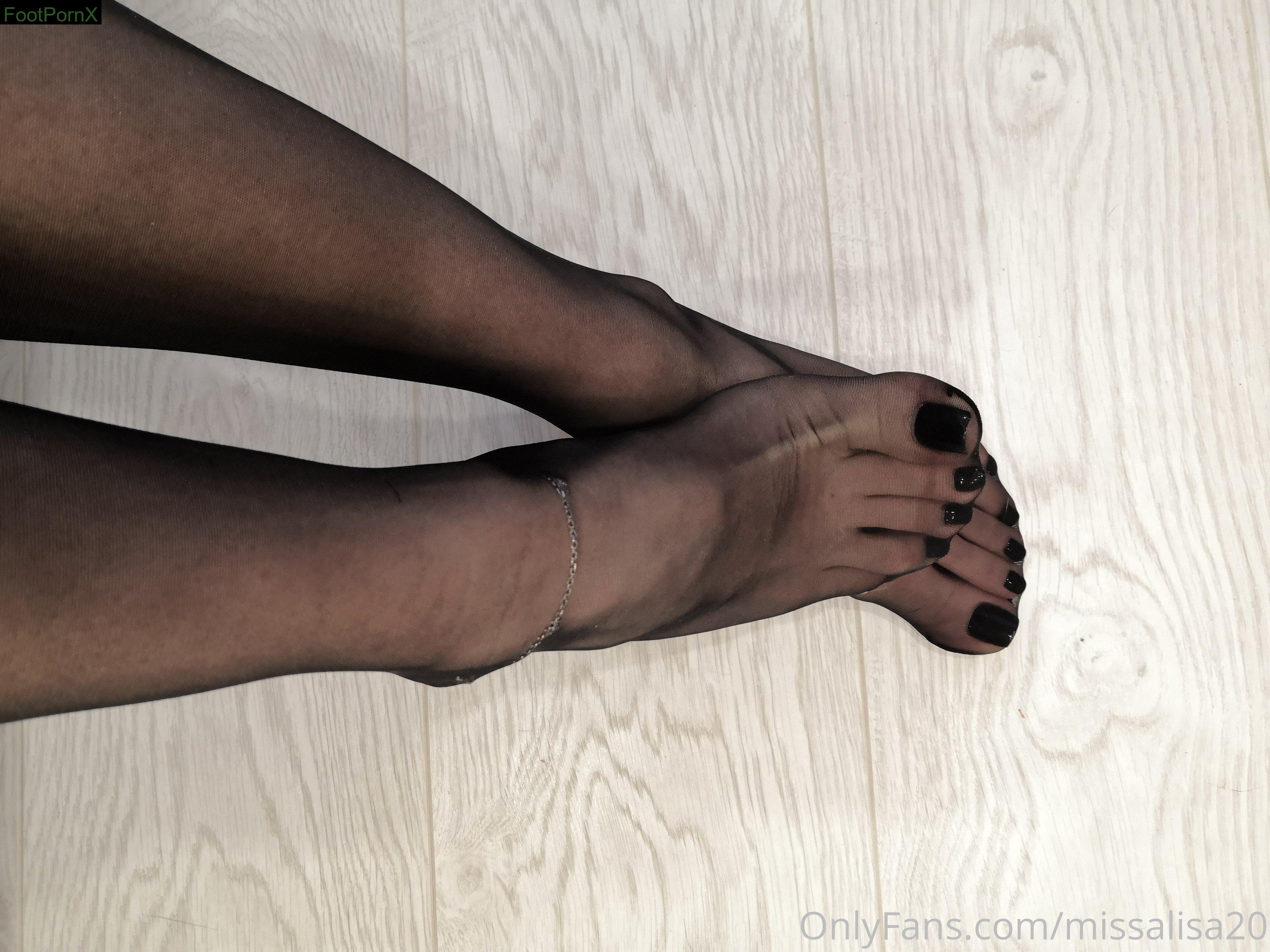 missalisa20 feet photo 15
